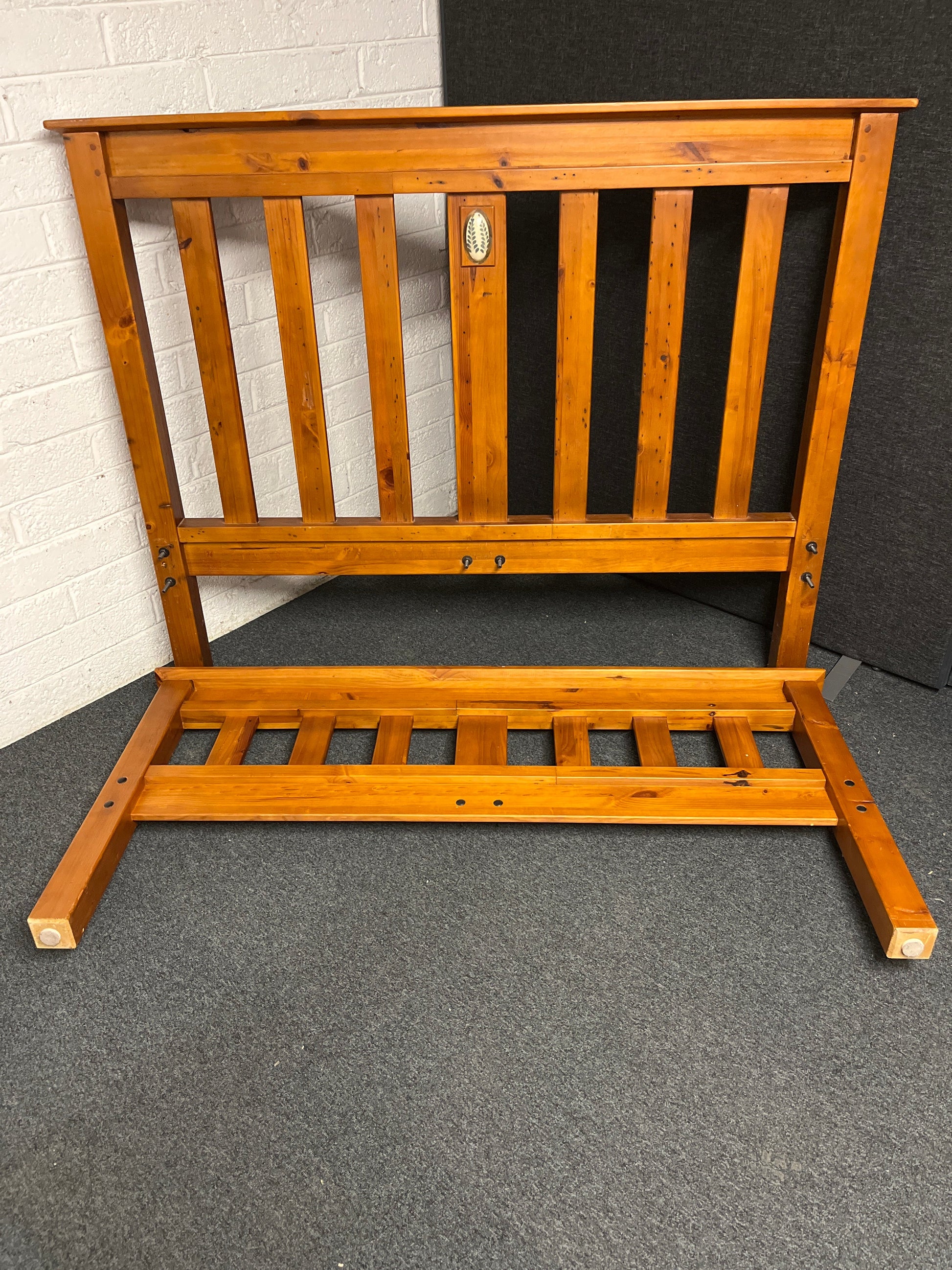 5ft king size high back solid pine bed frame%A0 1225