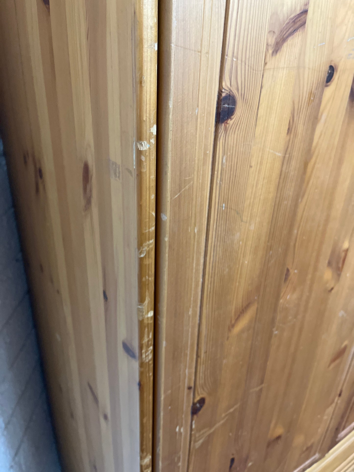 Pine 2 door wardrobe with 2 base drawers (H 187 x W 100 x D 59 cm) 2225