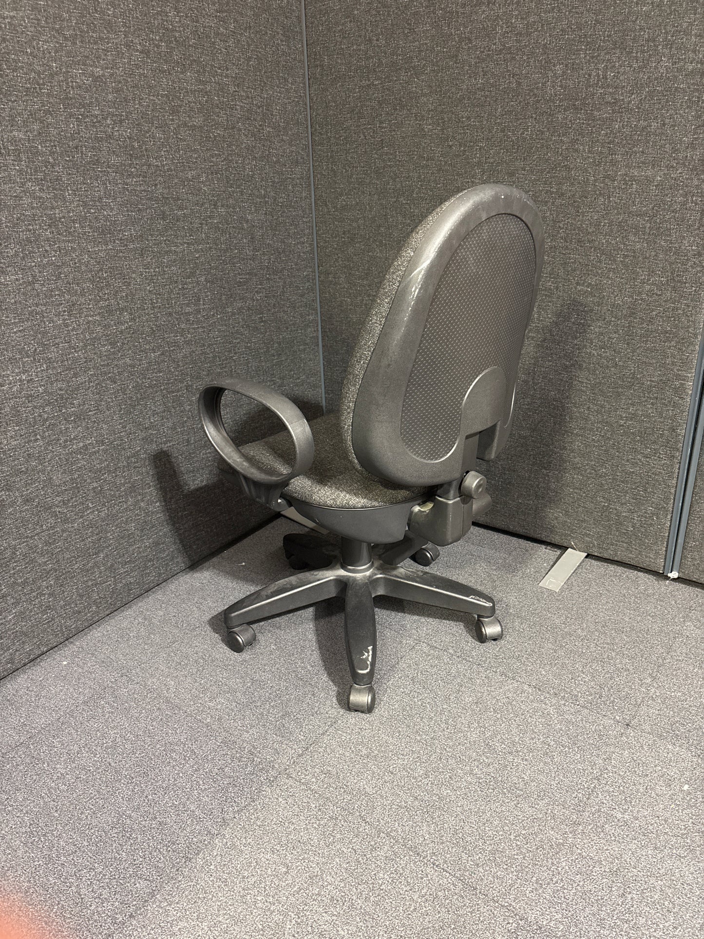 Charcoal fabric swivel chair with fixed loop arms 1325