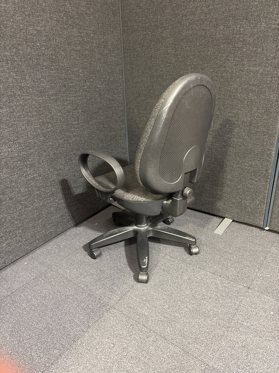 Charcoal fabric swivel chair with fixed loop arms 1325