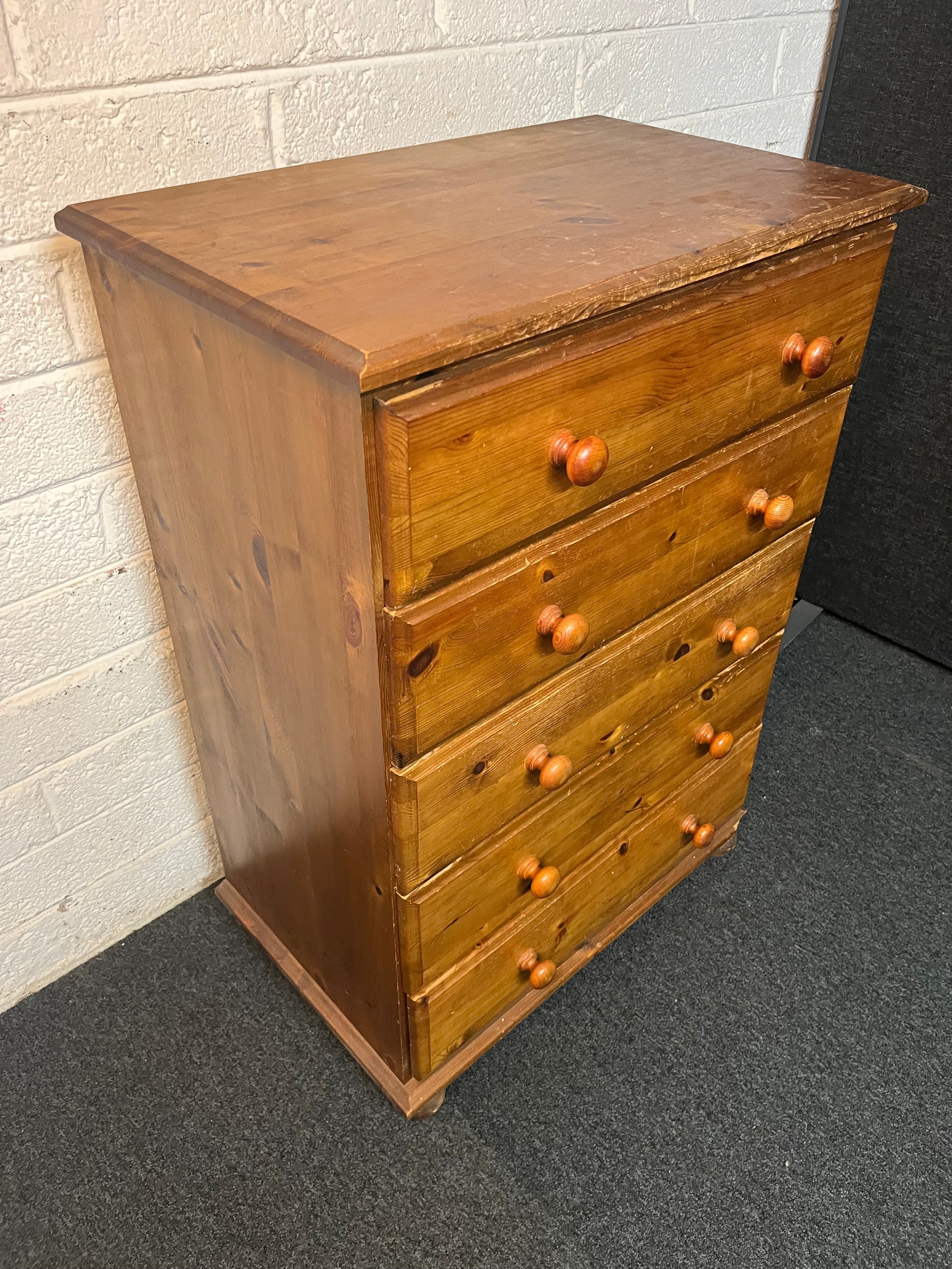 5 drawer solid pine chest of drawers (H 100 x W 70 x D 46 cm) 3225