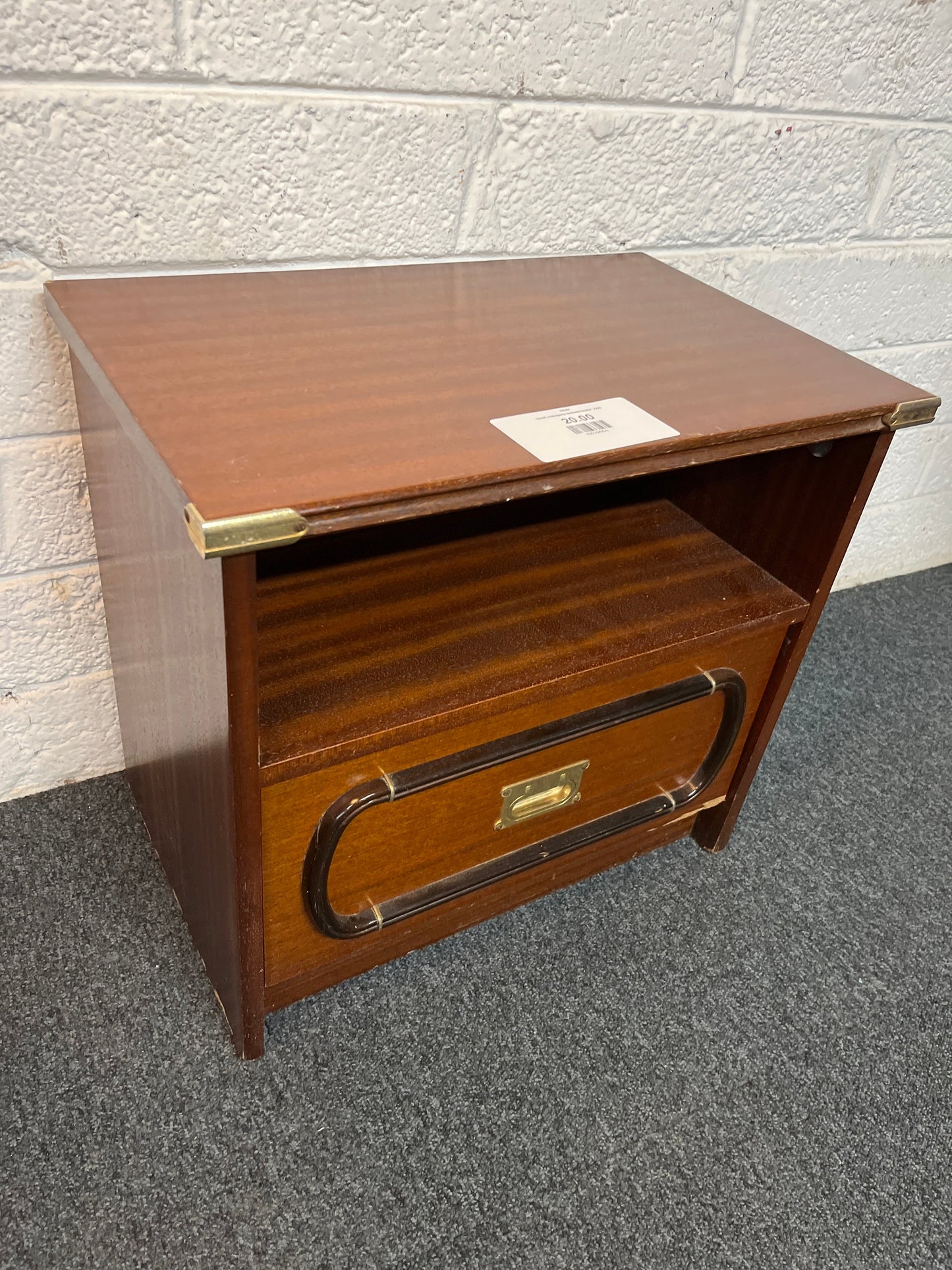 Small mahogany bedside locker  2225