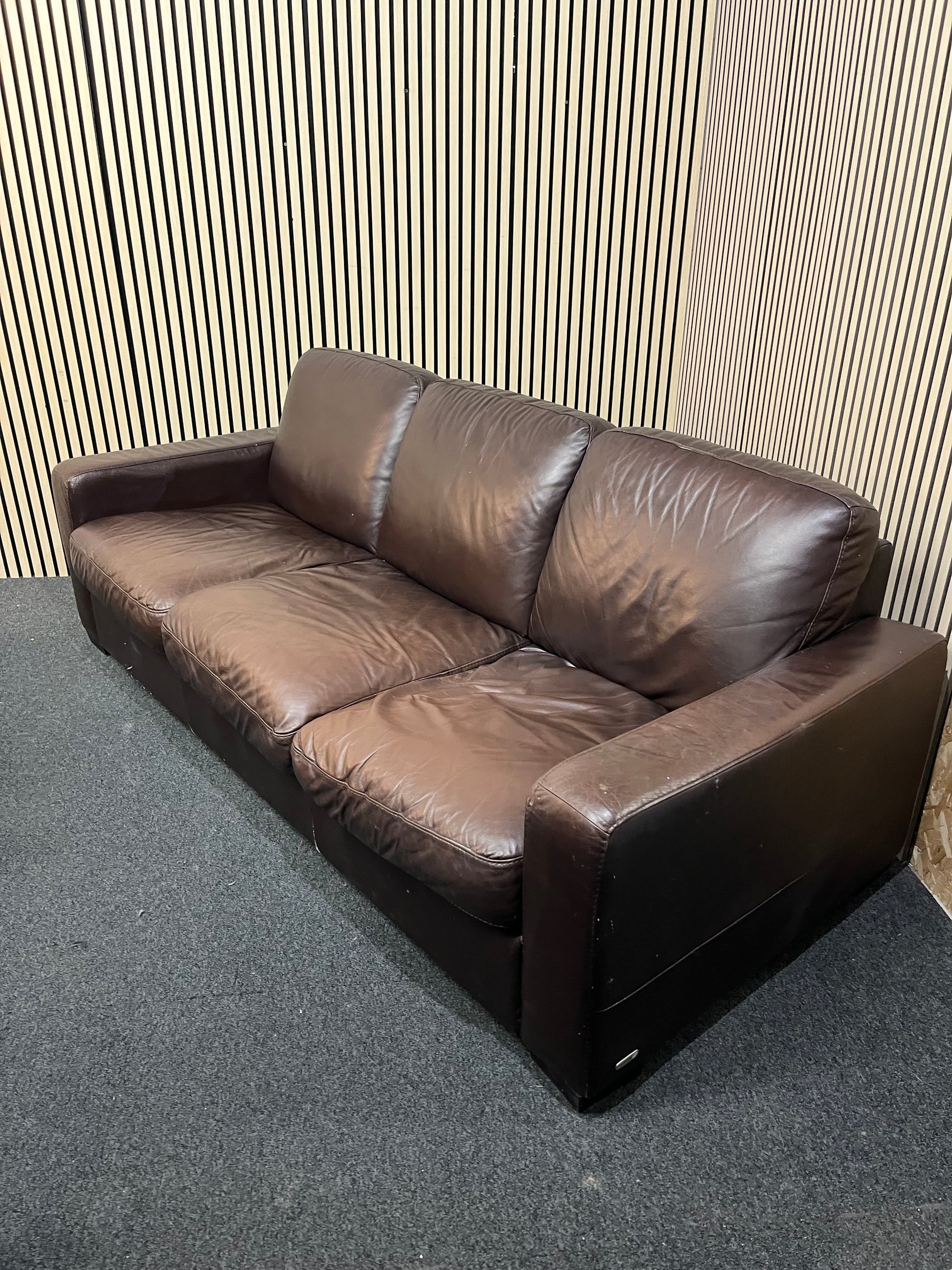 Brown pure leather 3+2+1 sofa set (Width - 3 seater 210 cm, 2 seater 150 cm, single 90 cm) 1425