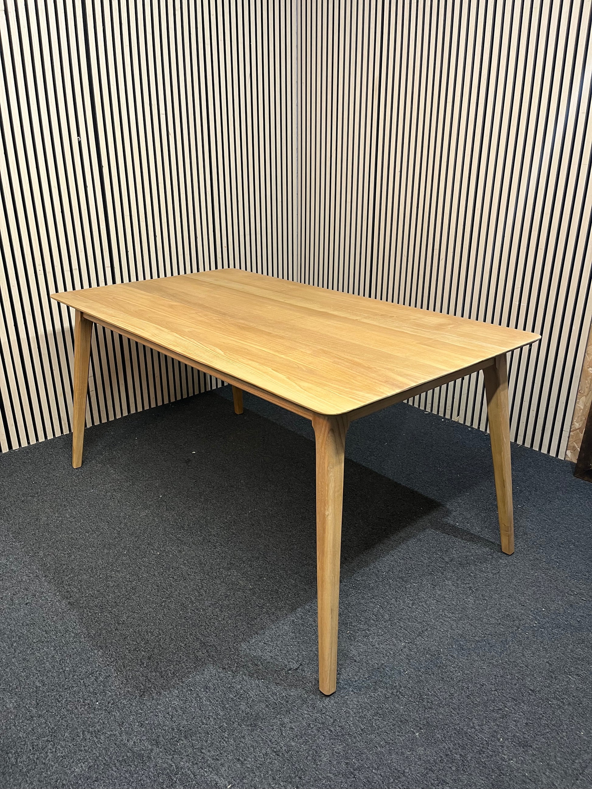 Natural oak large extendable dining table with oak legs (W 160 x D 89 cm)
 43540