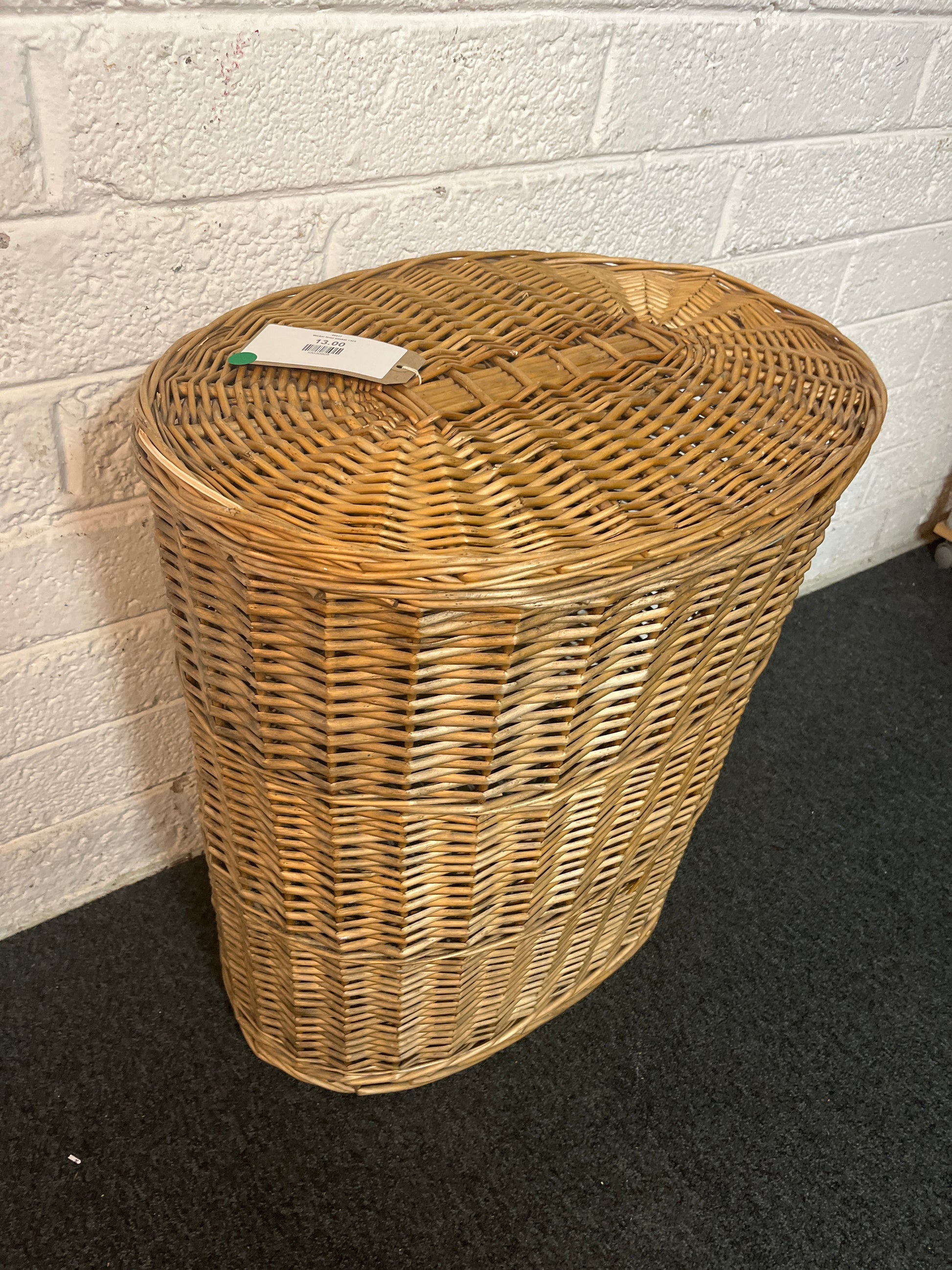 Wicker linen basket 1325