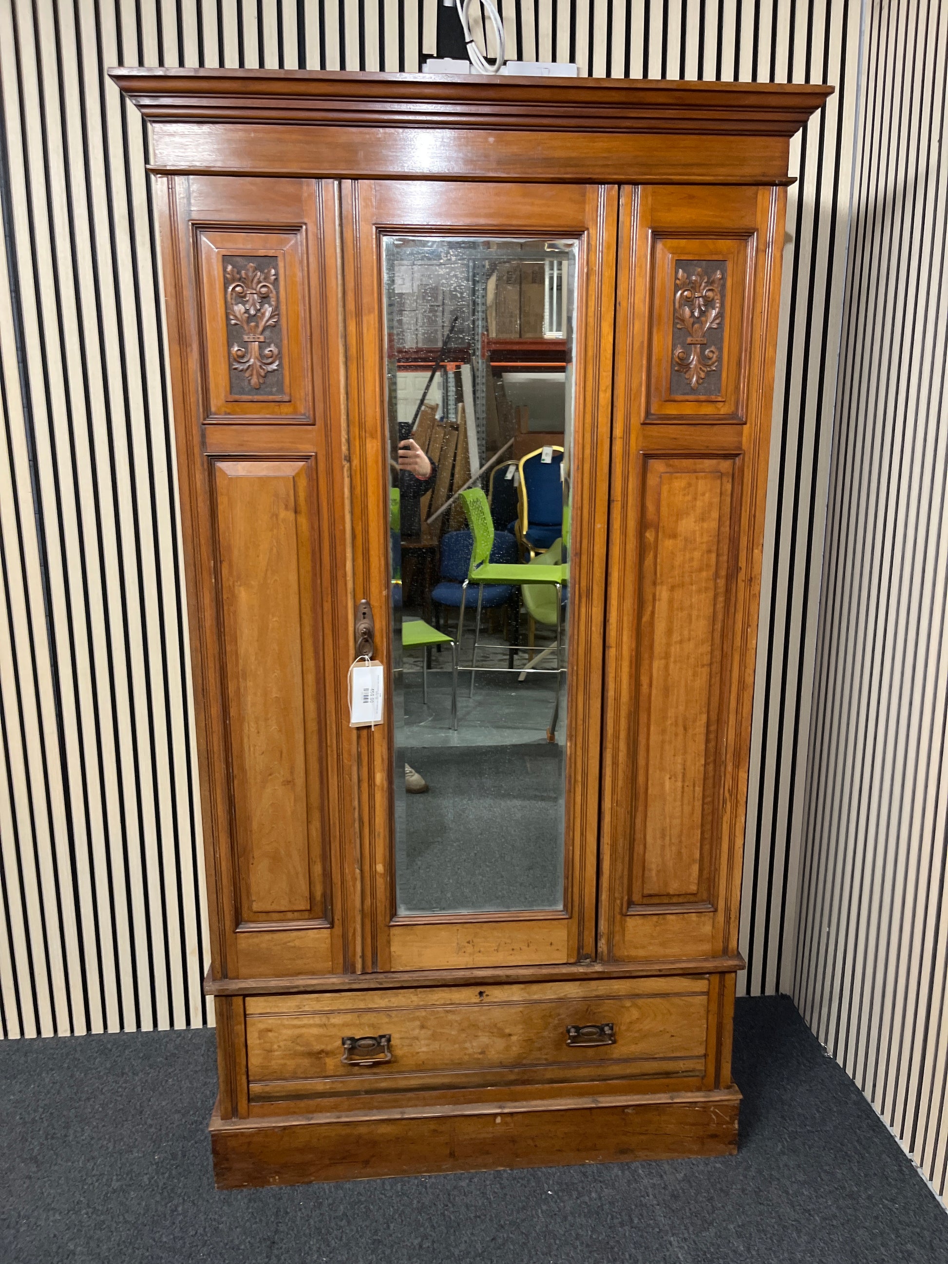 Antique dark mahogany tall ornate single door wardrobe with details (H 200 x W 112 x D 50 cm) 1425