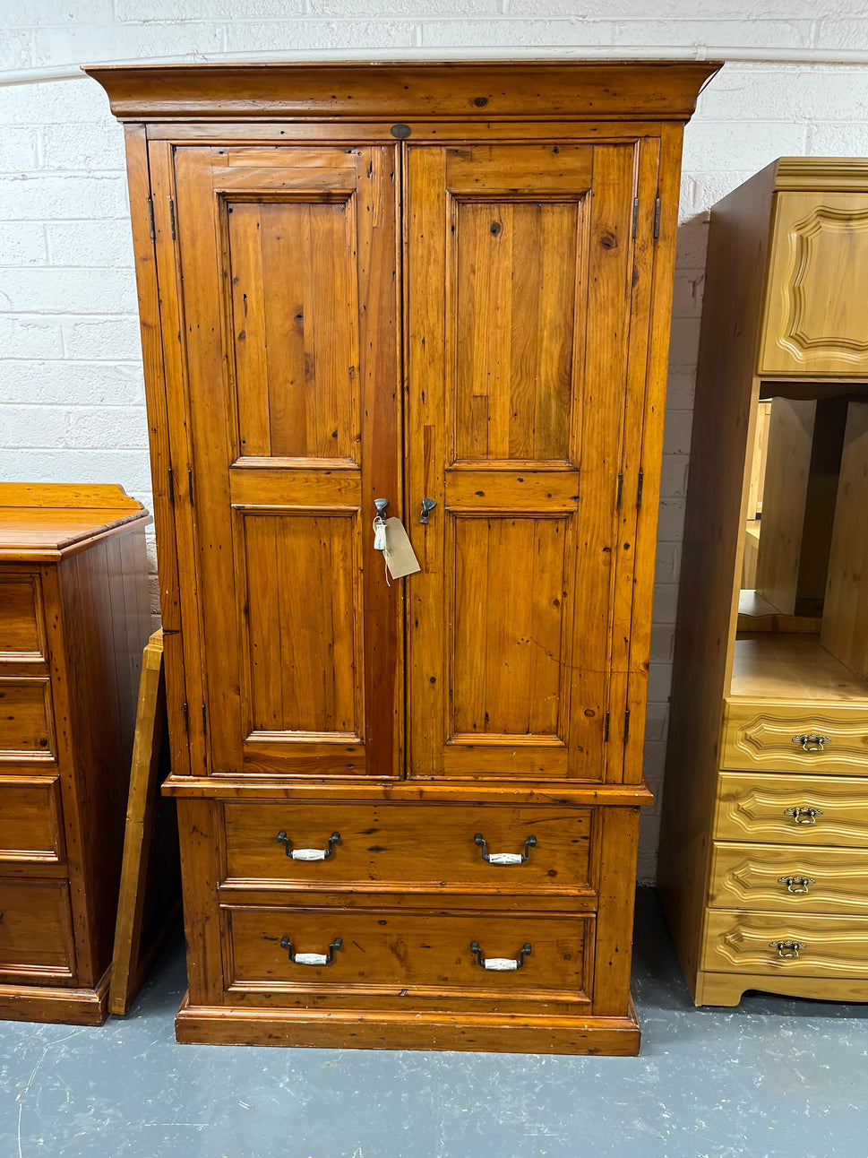 Tall 2 door 2 drawer solid pine wardrobe with ivory handles (H 200 x W 110 x D 63 cm) 2225