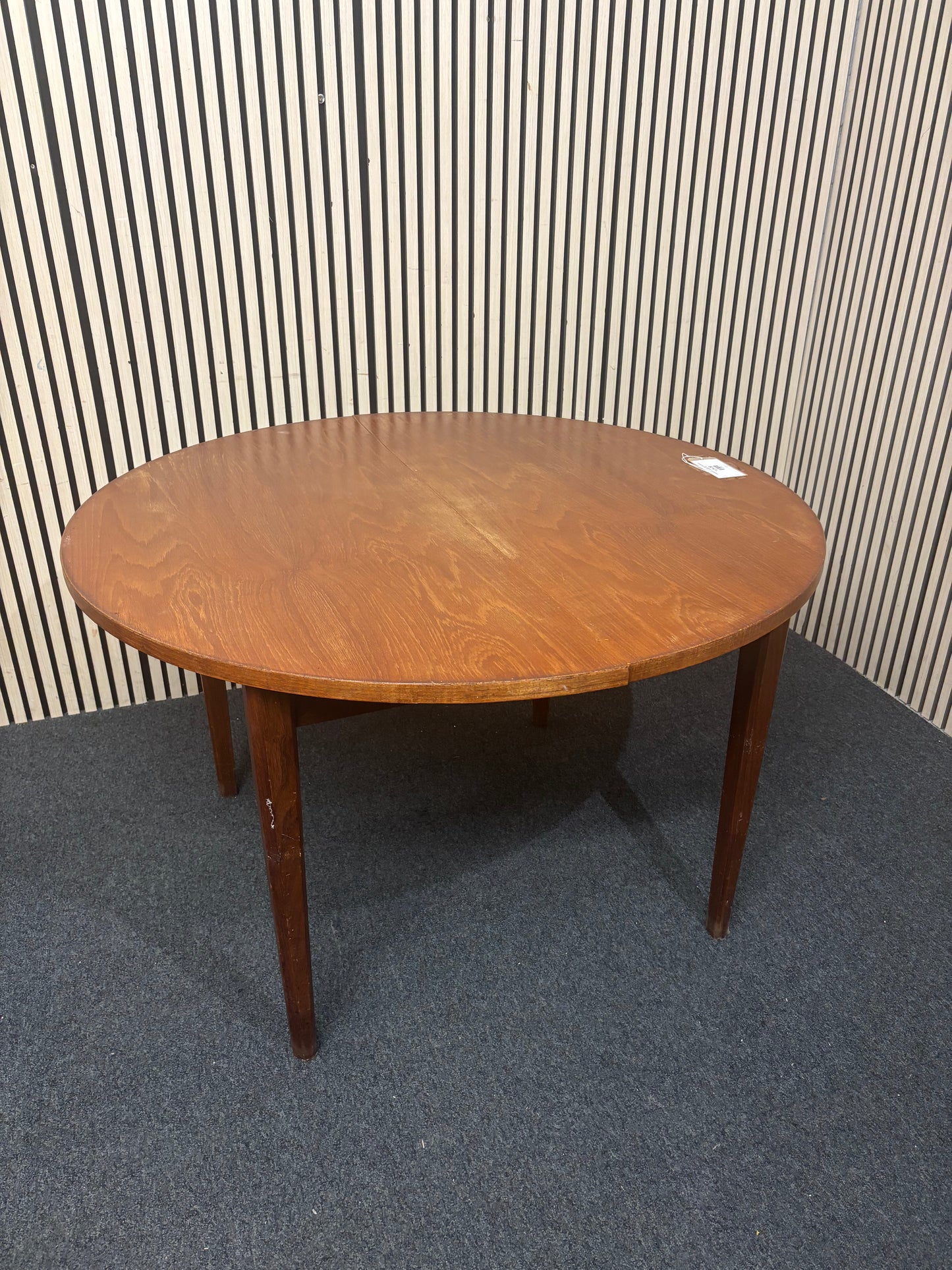 Large circular cherry wood extendable dining table (W 120cm unextended) 43481