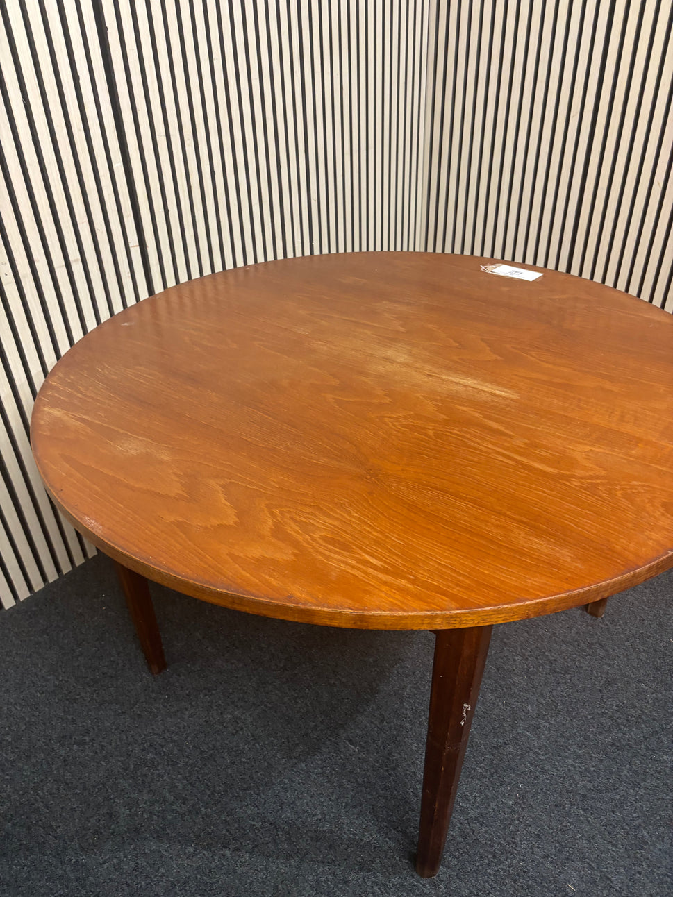 Large circular cherry wood extendable dining table (W 120 - 165 cm) 43481