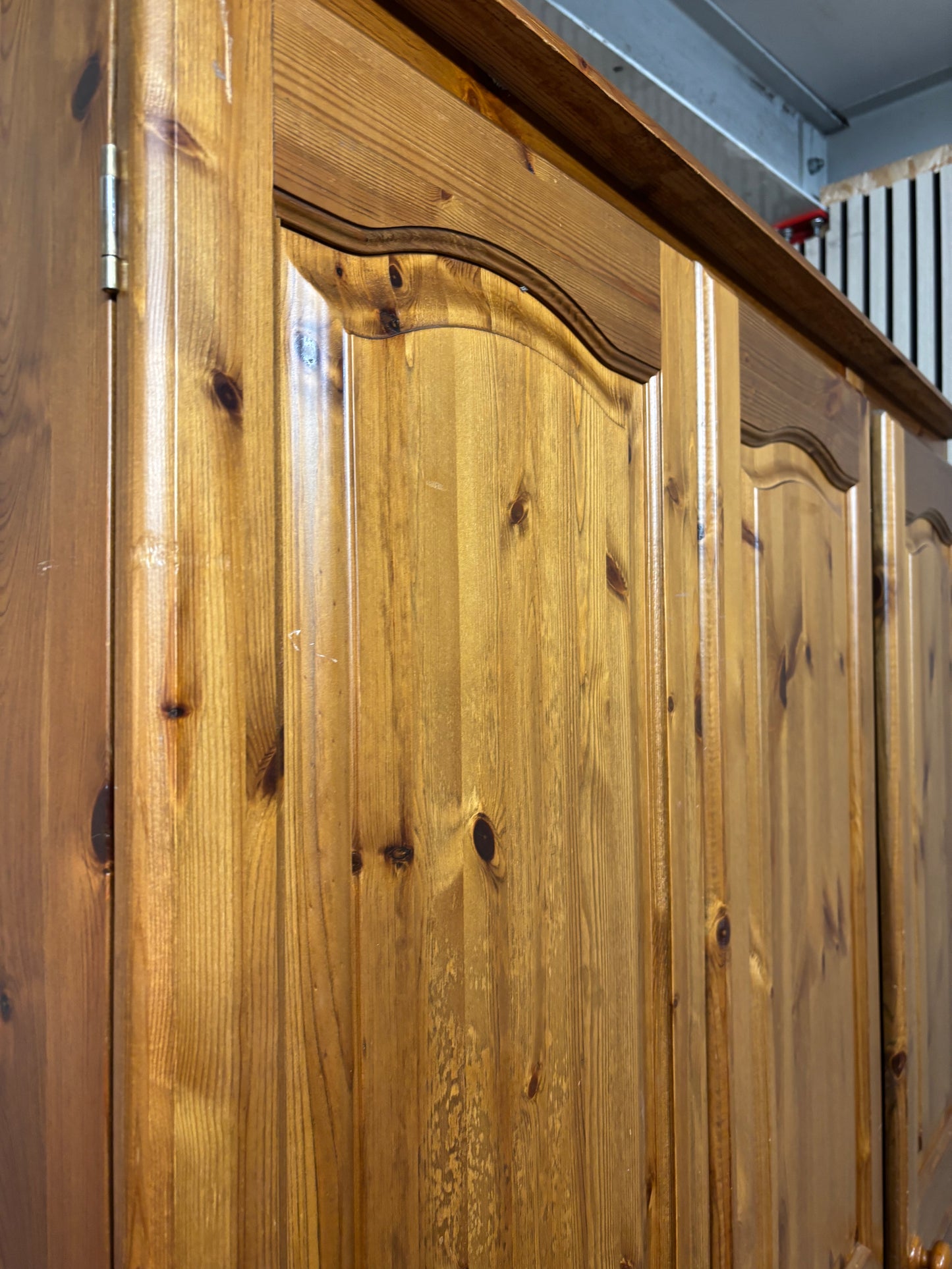 Tall natural pine 3 door solid wood wardrobe (H 191 x W 130 x D 52 cm) 43683