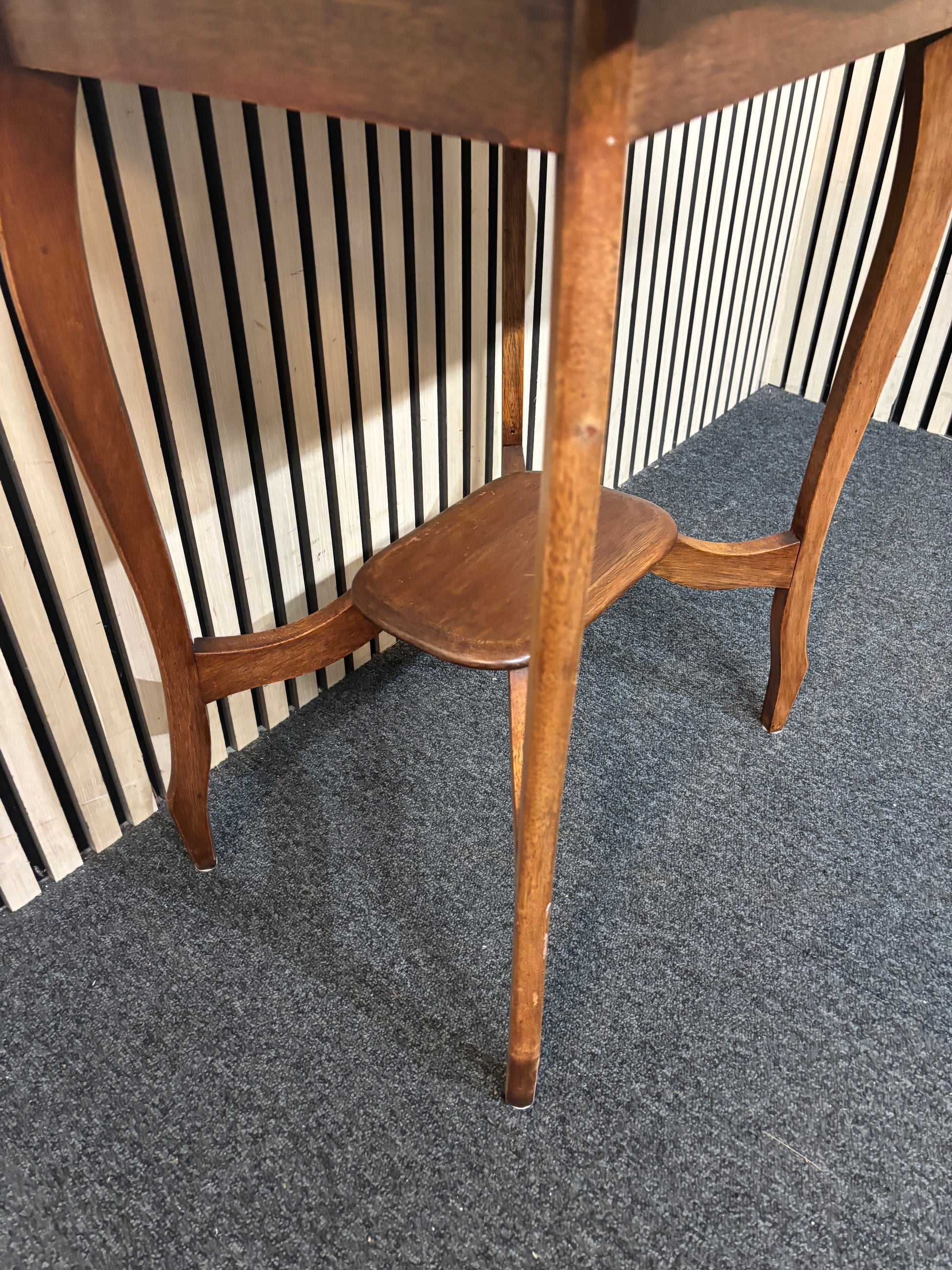 Small rectangular mahogany side table 43690