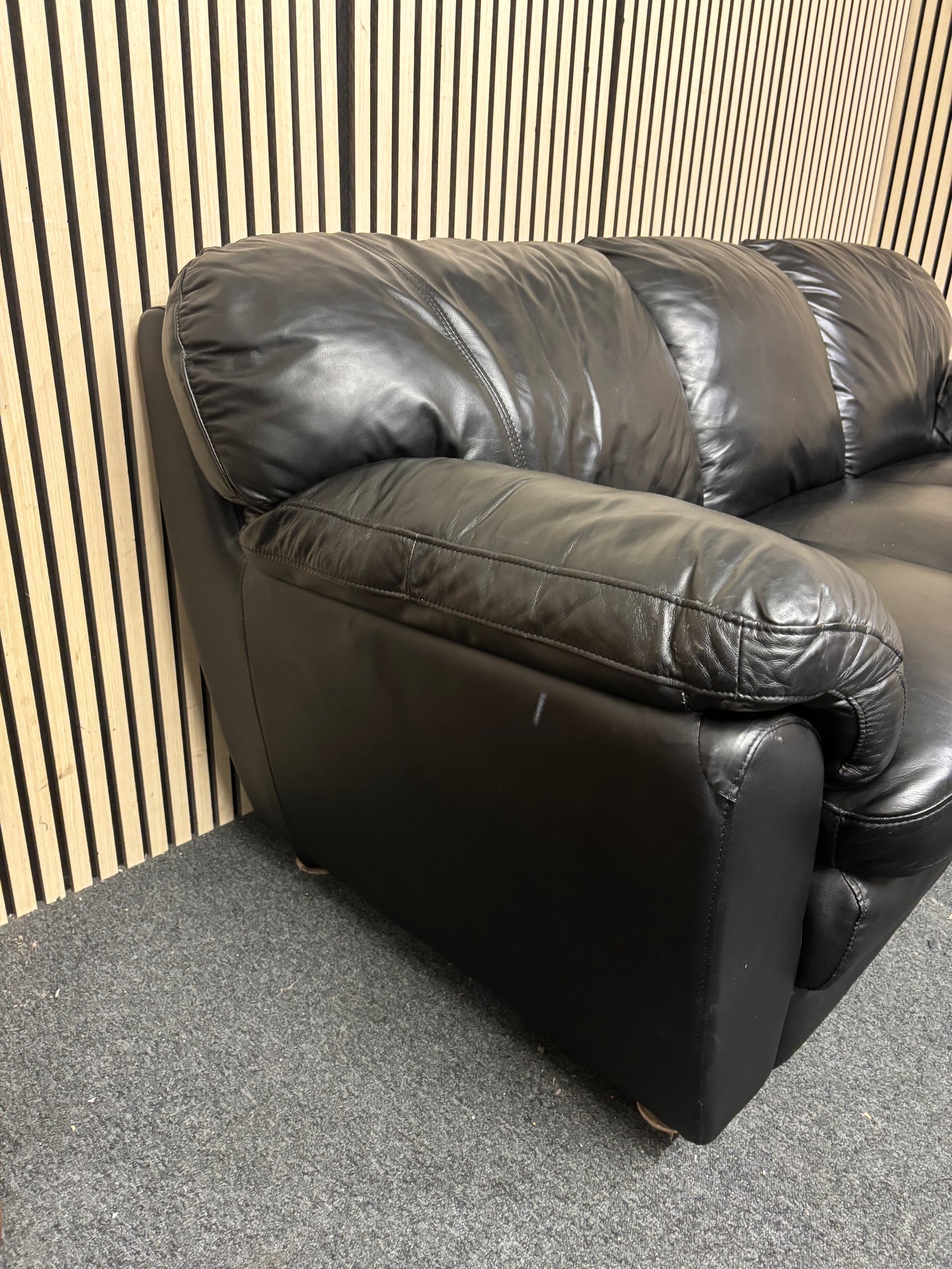 3 seater black leather sofa 43655