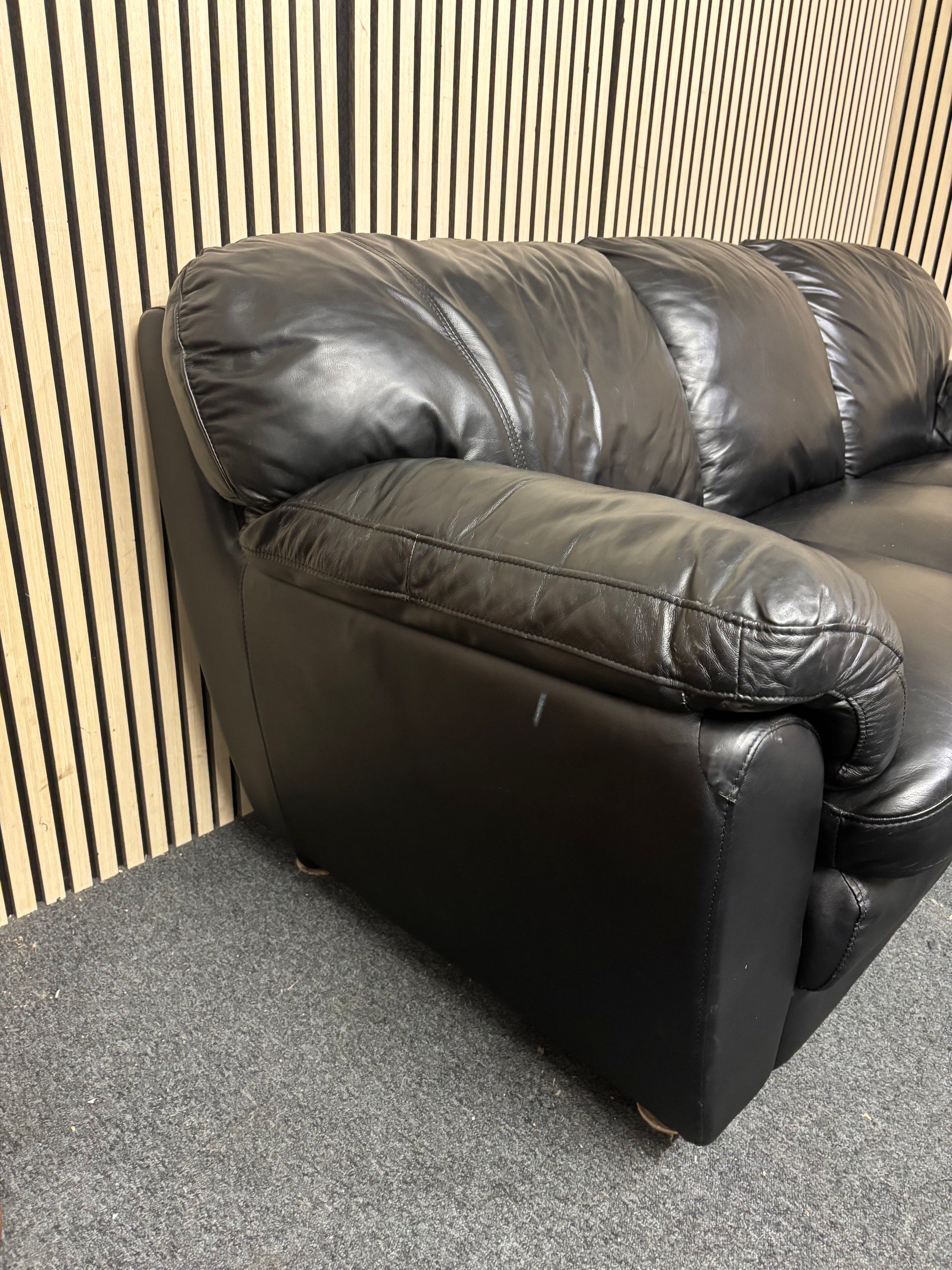 3 seater black leather sofa 43655