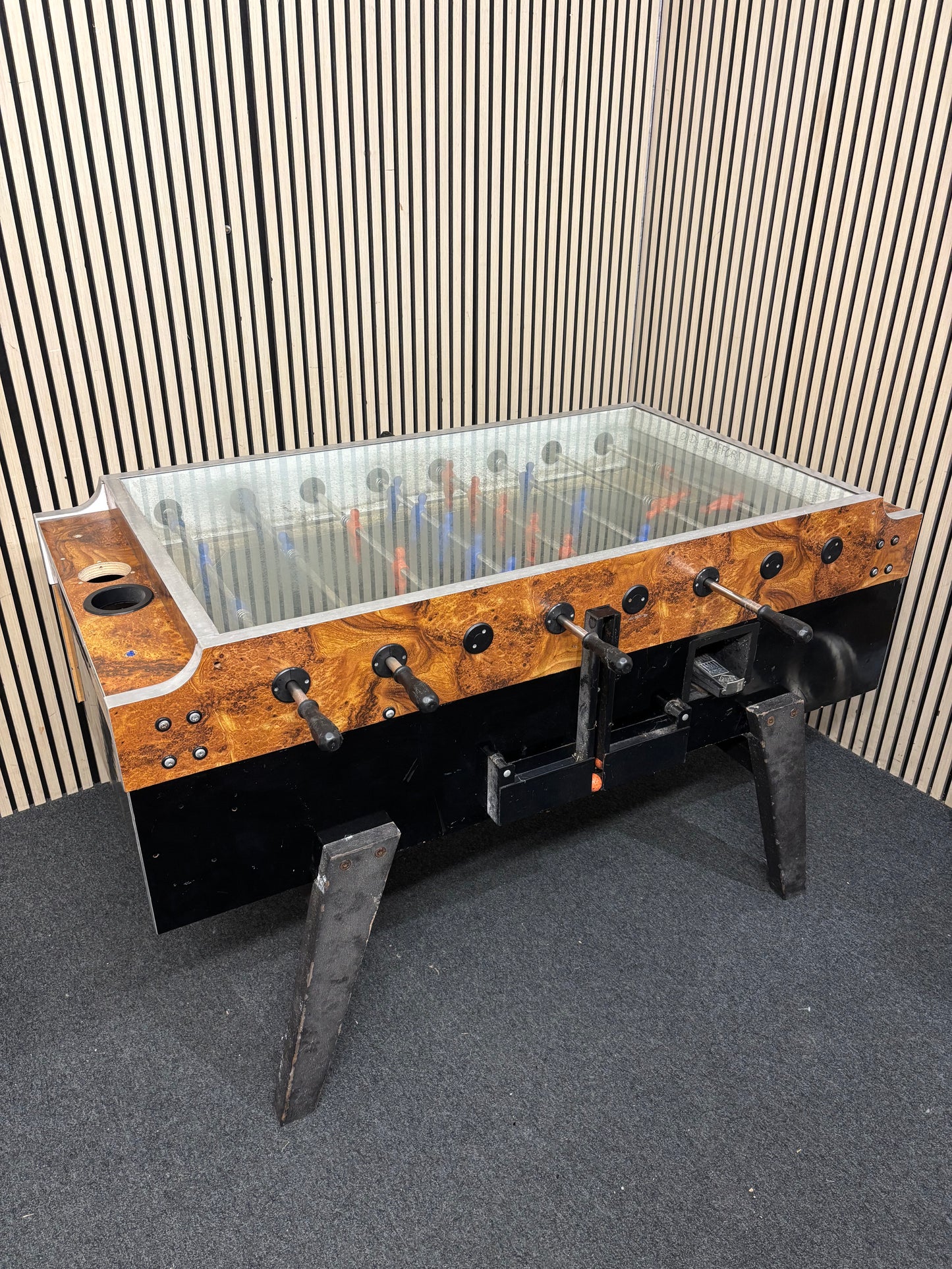 Retro fussball table, ideal repair project (H 92 x W 153 x D 76 cm) 43691
