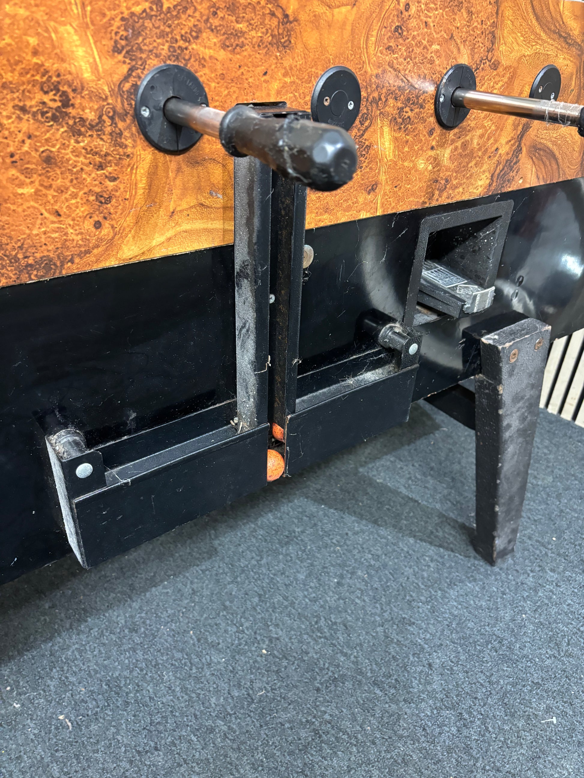 Retro fussball table, ideal repair project (H 92 x W 153 x D 76 cm) 43691