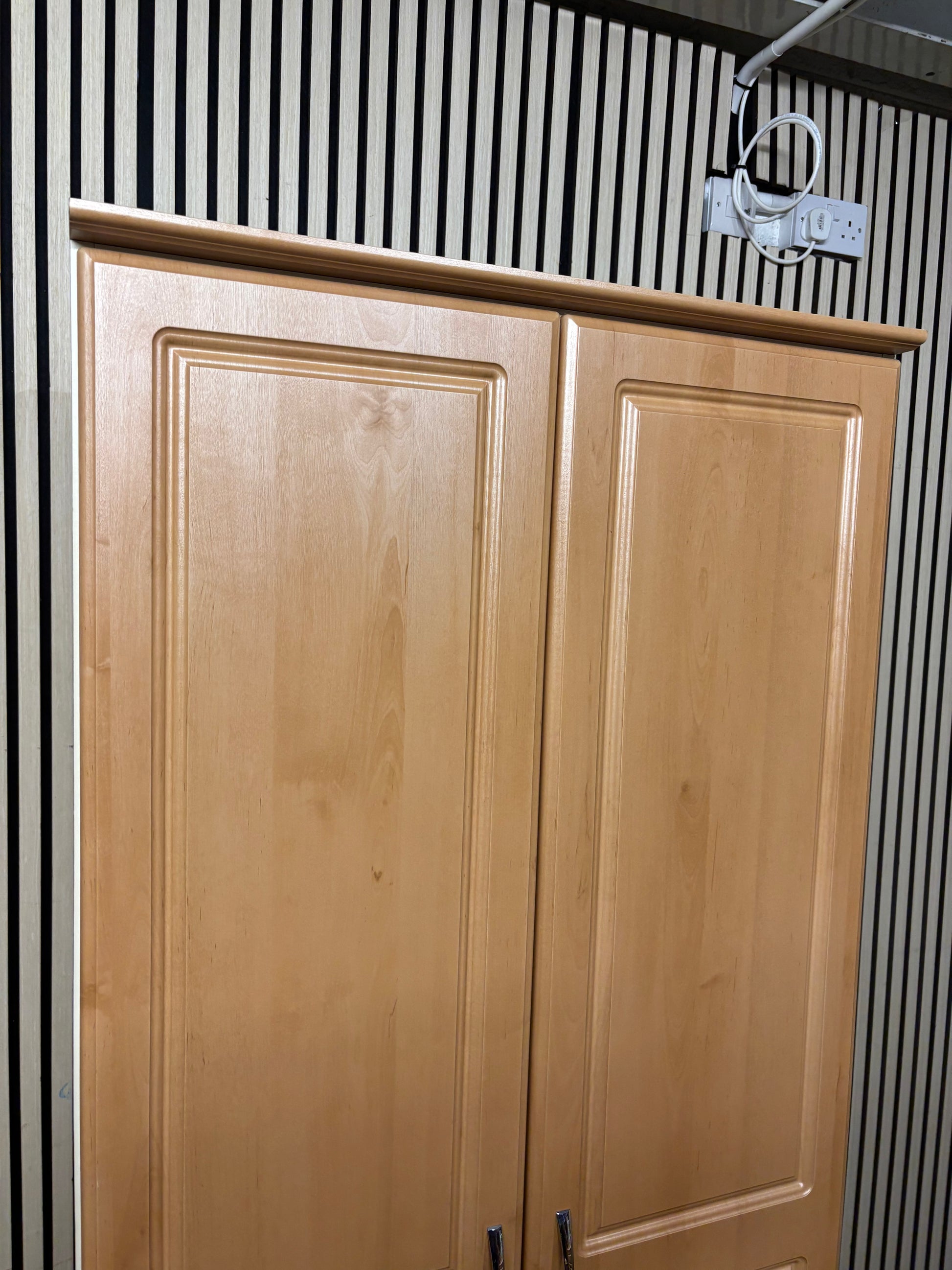 Oak laminate 2 door wardrobe (H 183 x W 74 x D 54 cm) 43699