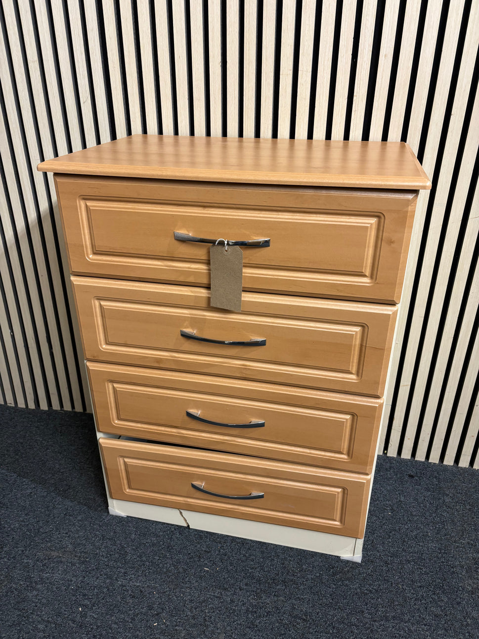 Oak laminate 4 drawer chest of drawers (H 87 x W 65 x D 40 cm) 43701