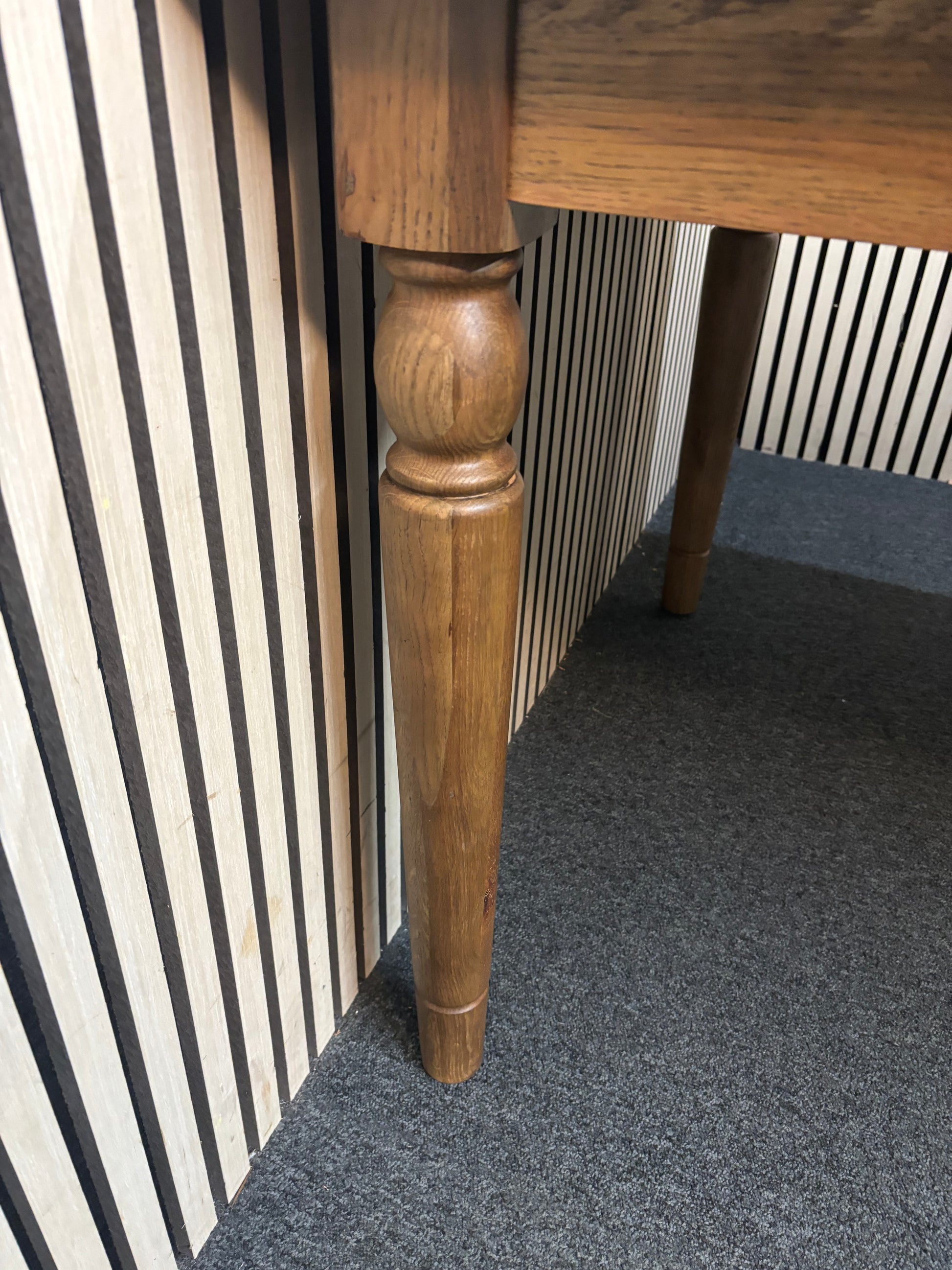 Solid oak large rectangular extendable dining table (H 75 x L 150, 240 extnd x W 95 cm) 43852