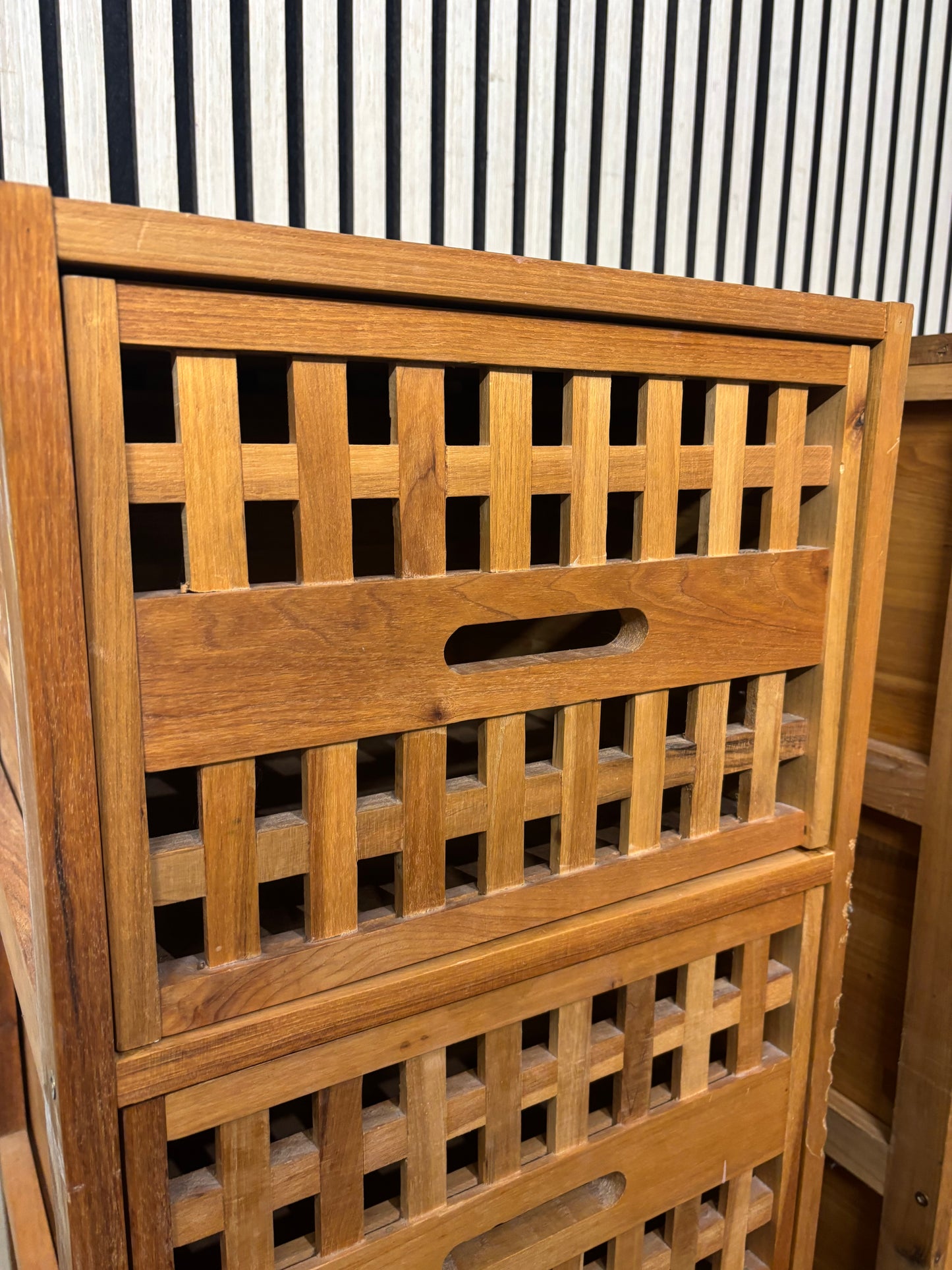 Solid lattice wood 3 drawer locker (H 93 x W 42 x D 42cm) 43871