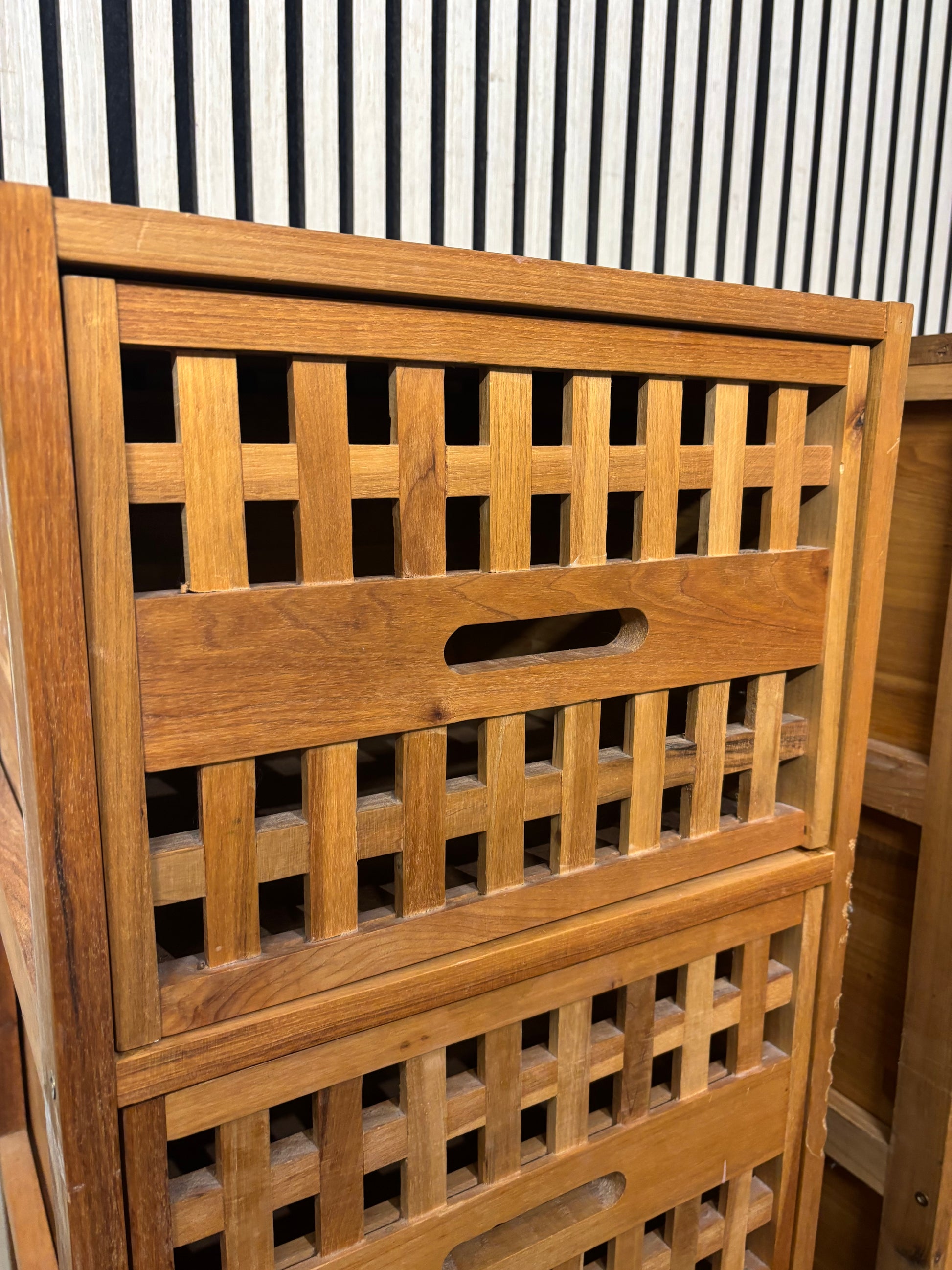 Solid lattice wood 3 drawer locker (H 93 x W 42 x D 42cm) 43871