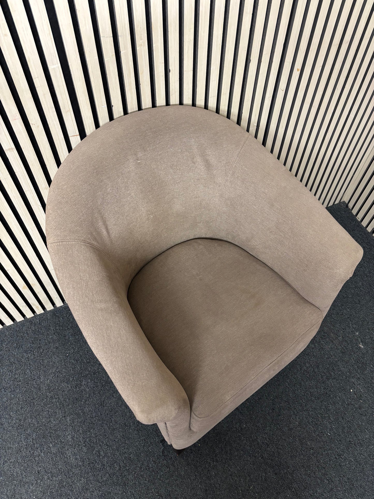 Oatmeal fabric tub chair 43906