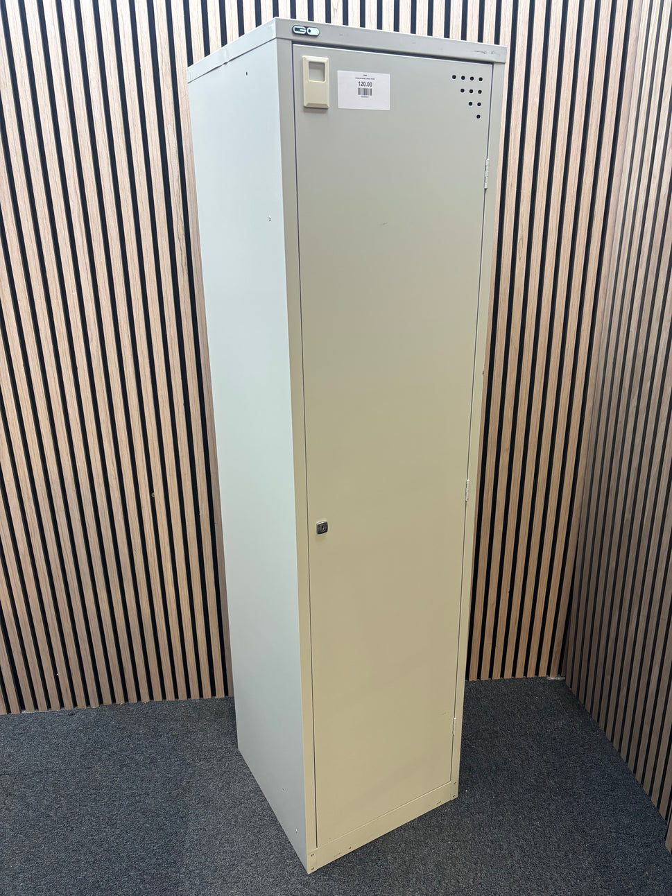 Large personal Locker 18x18