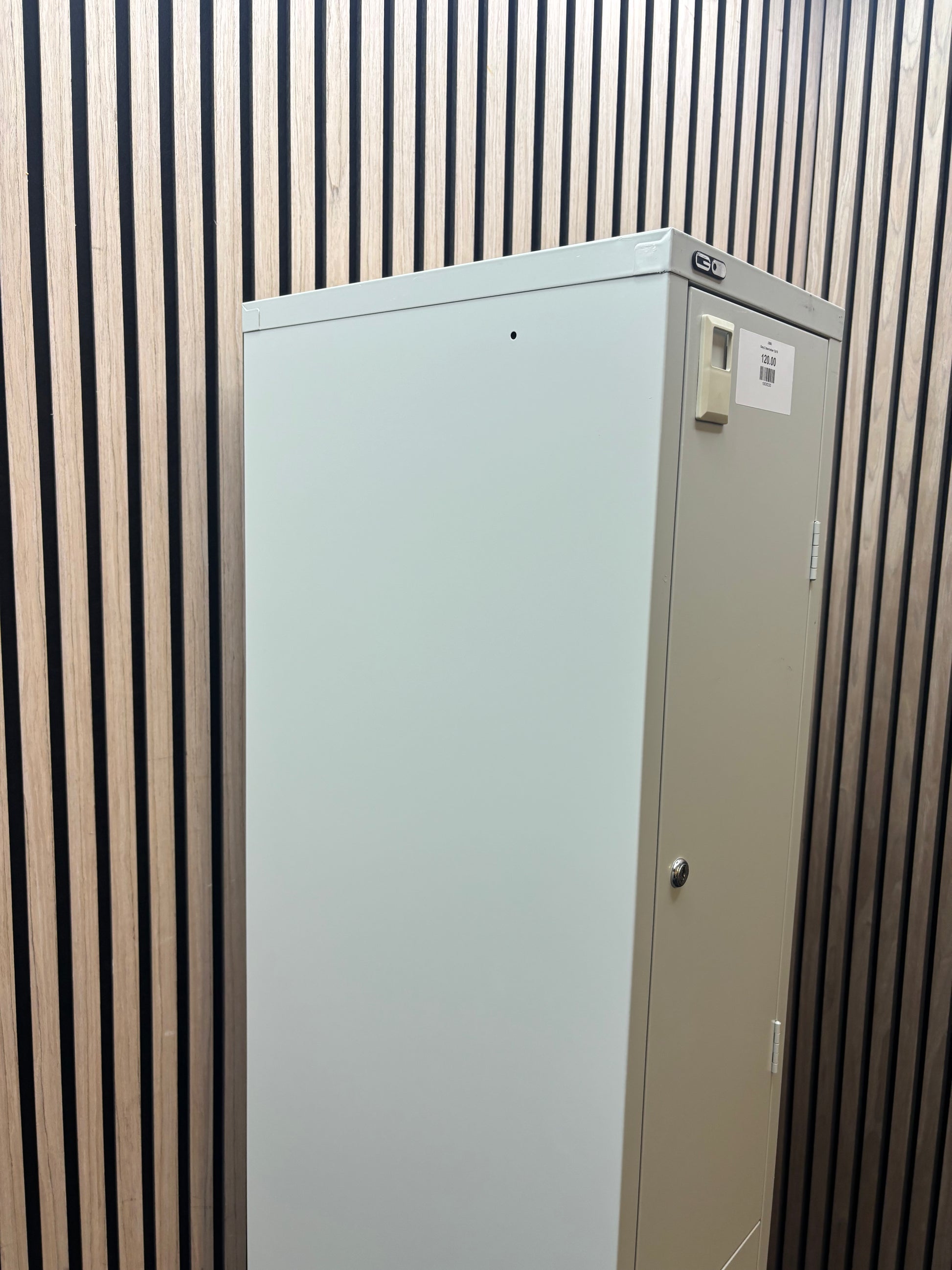 Grey 2 door locker 12x18
