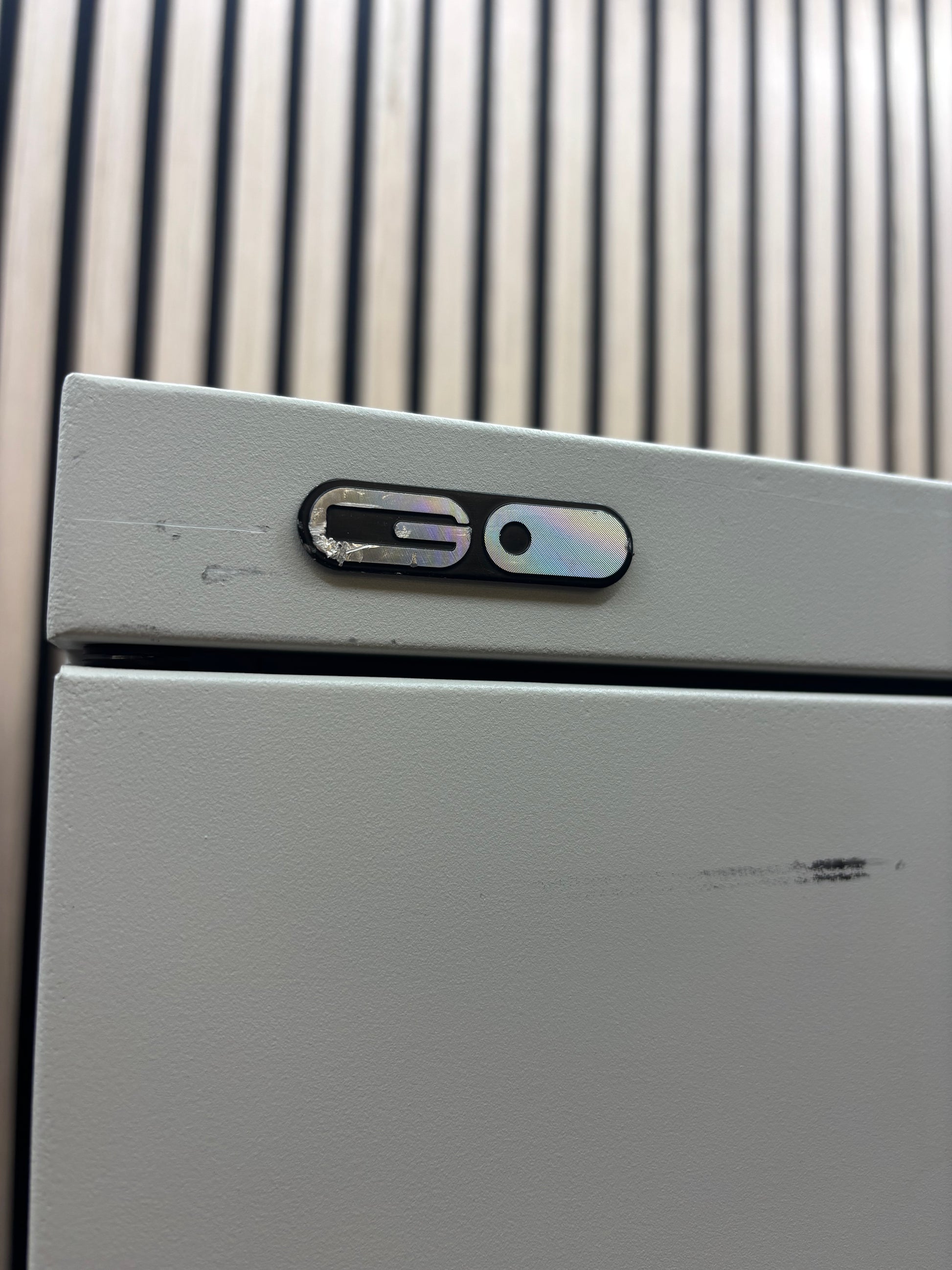 Contract Cupboard including 3 grey shelves (H 1800 mm)