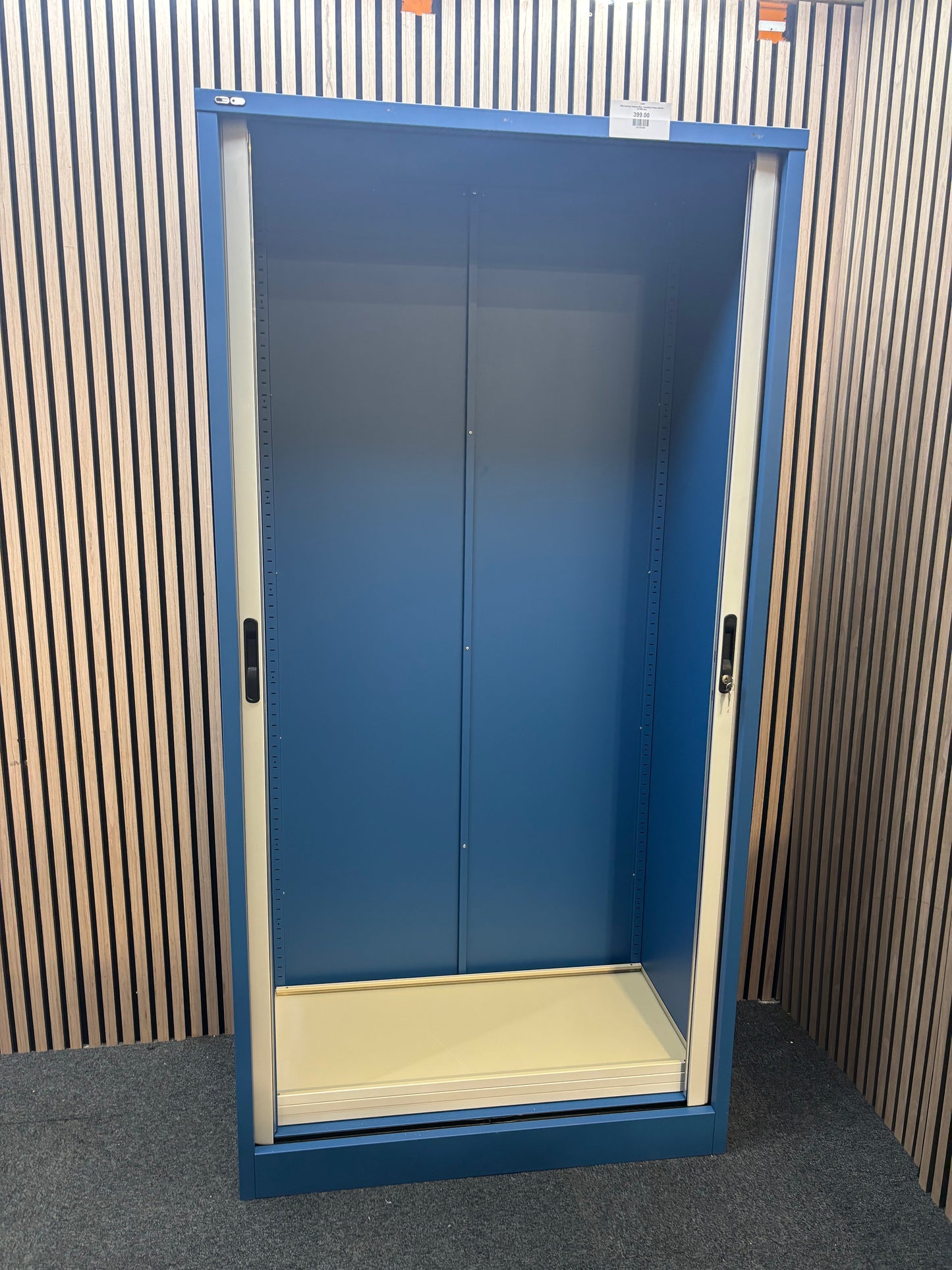 Side Opening Tambour Blue - including 3 cream shelves (H 2000 mm)