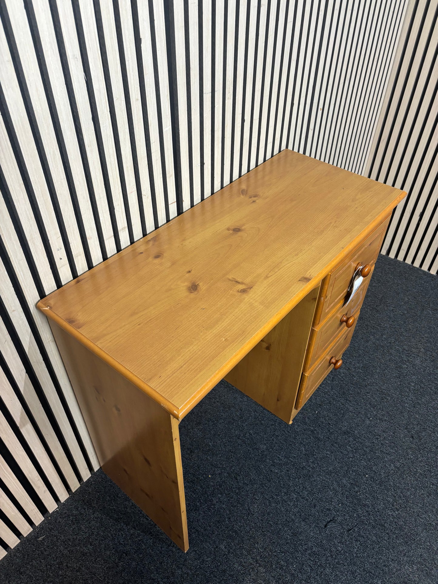 Pine 3 drawer bedroom desk dressing table (H 75 x W 90 x D 40 cm)  44039