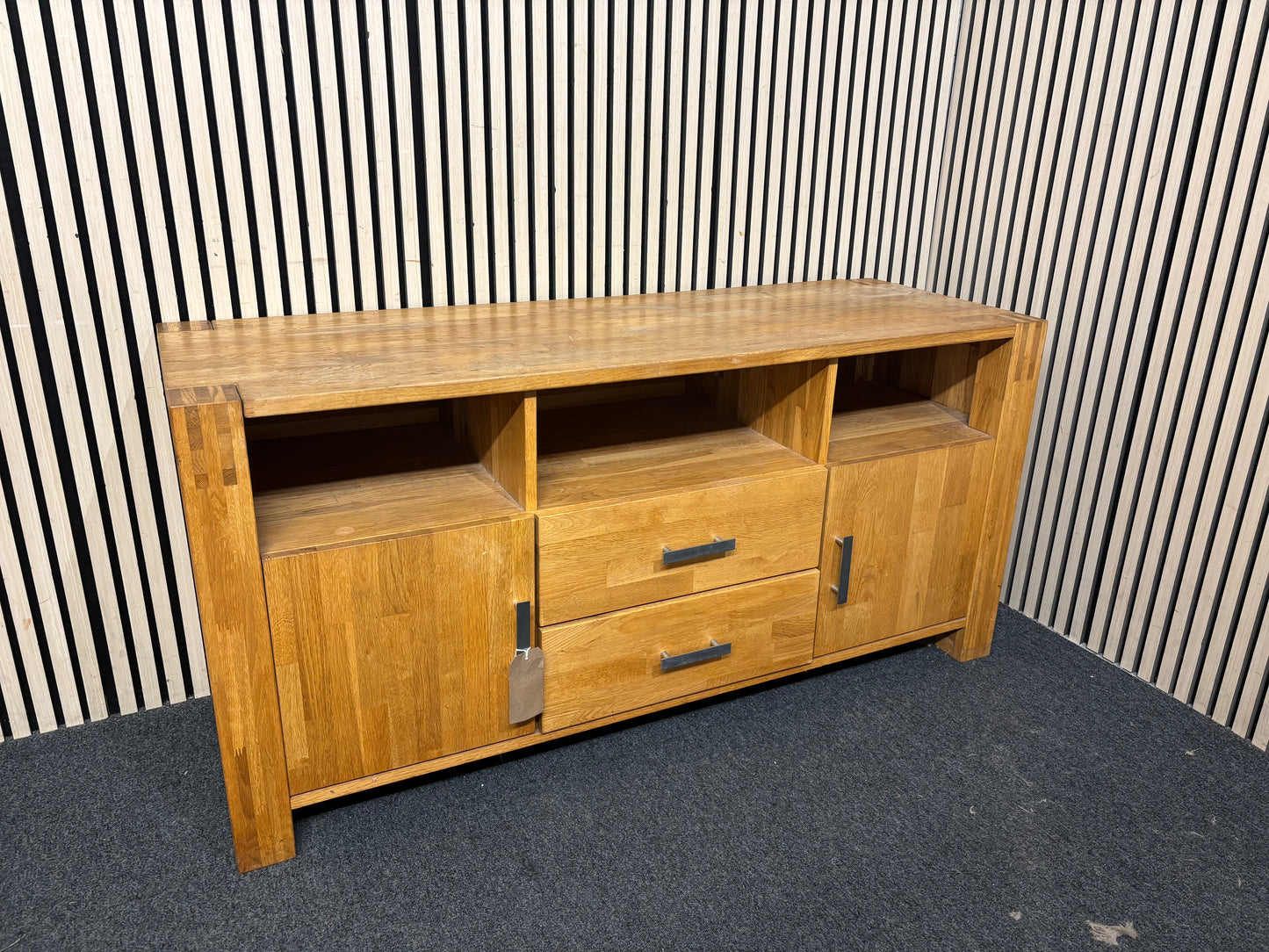 Light oak sideboard with two drawers and two cupboards (H 70 x W 145 x D 51 cm)  44195