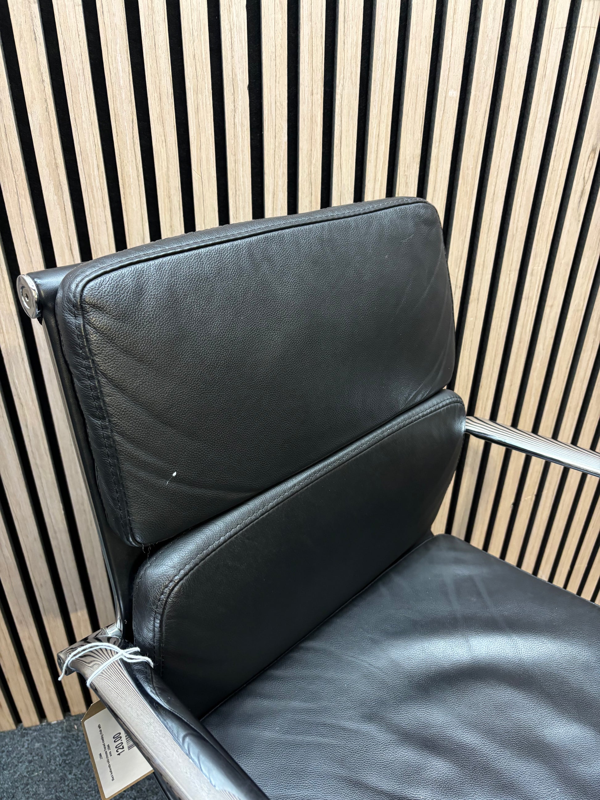 Black leatherette solid chrome framed meeting chair with arms  J3944