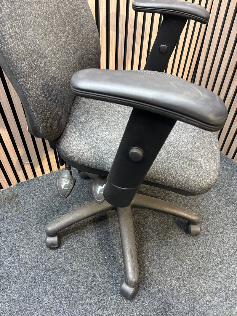 Vantage charcoal fabric swivel chair with height adjustable arms