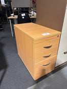 Beech second hand desk high pedestal J3869