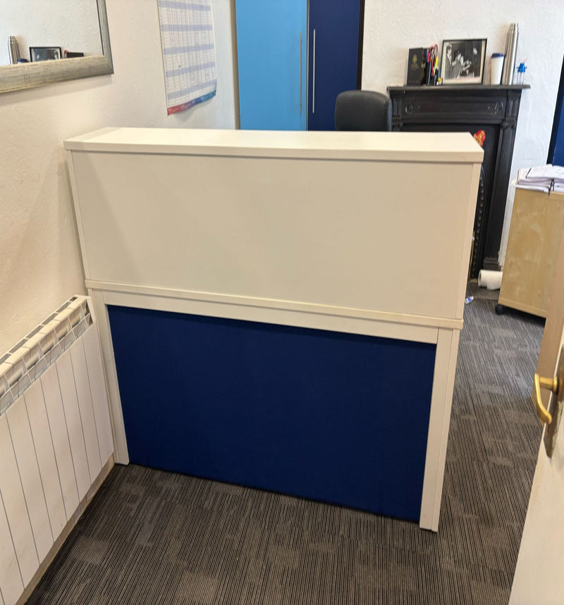 Bespoke Counter 17