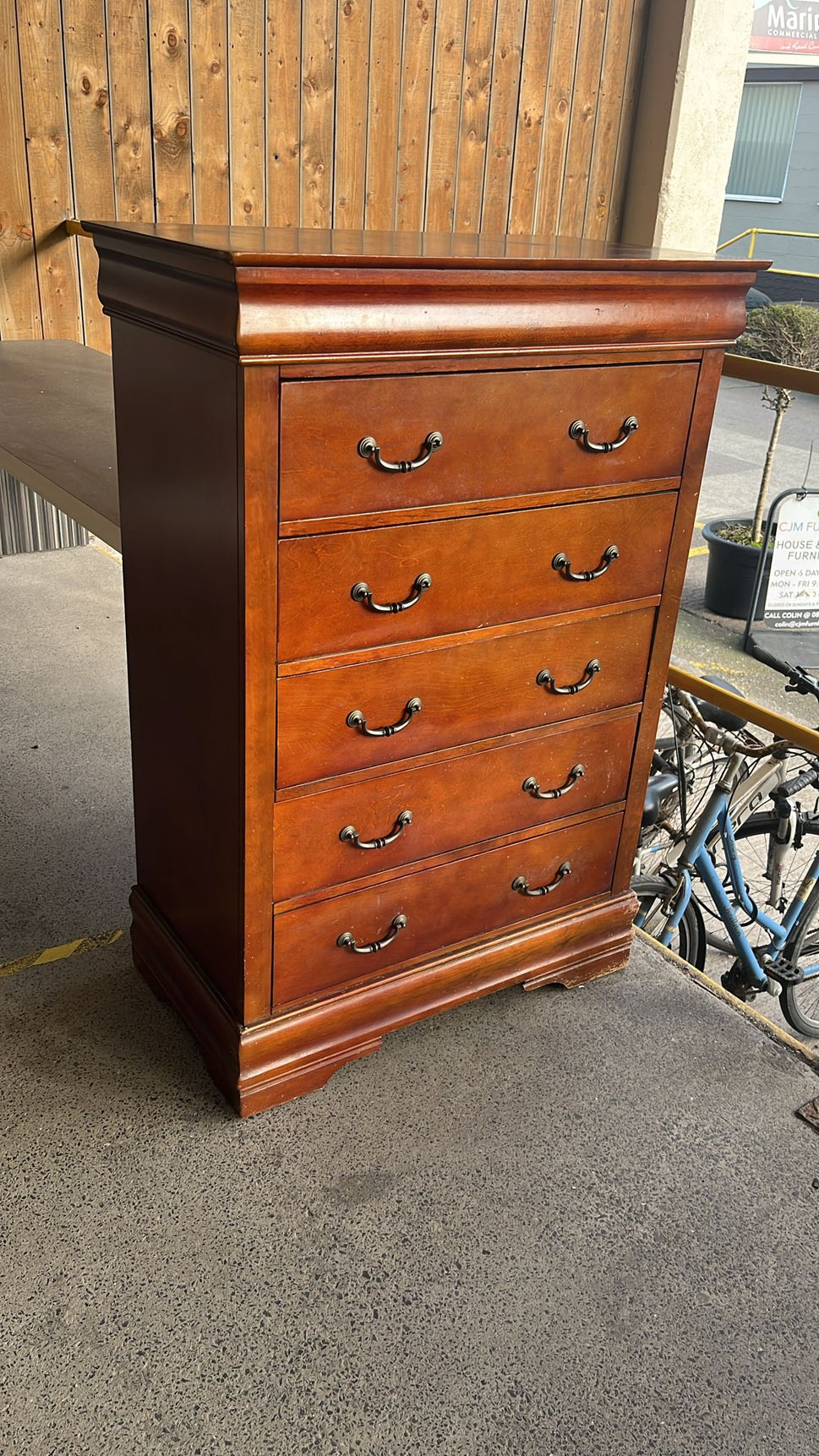 Tall boy mahogany stained 5 drawer chest of drawers  2125