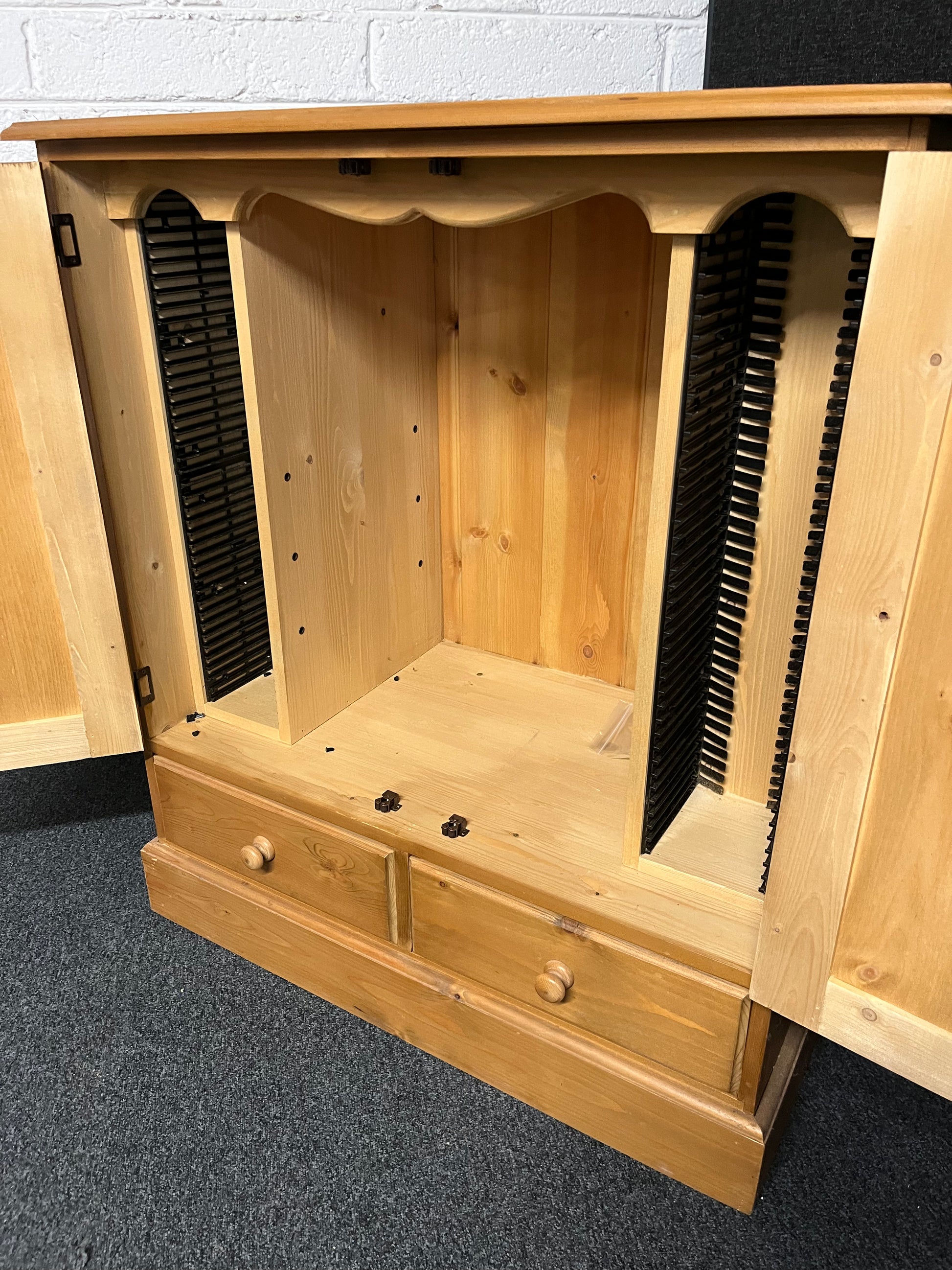 Solid pine 2+2 storage unit  3125