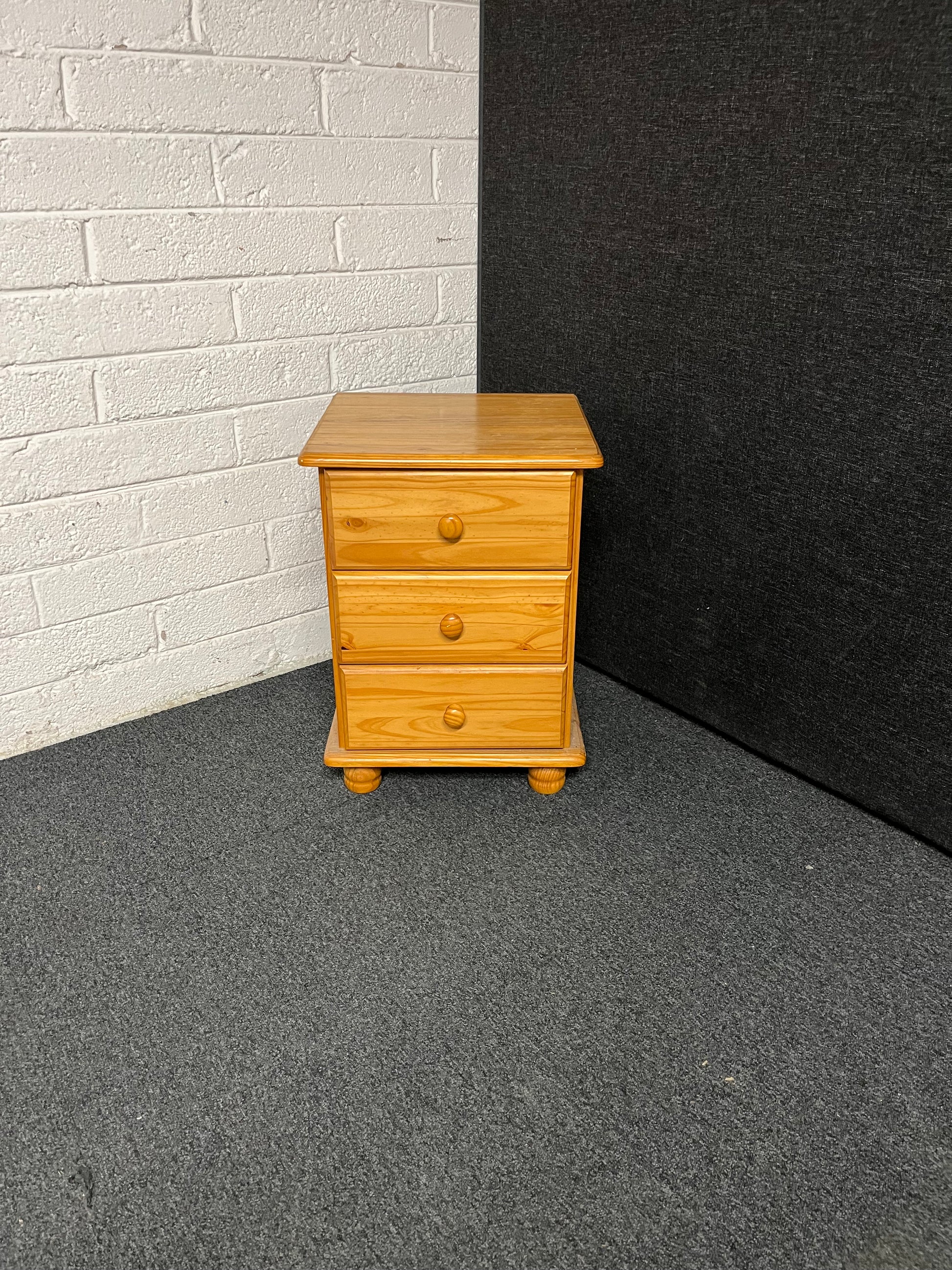 Solid pine 3 drawer bedside locker  2225