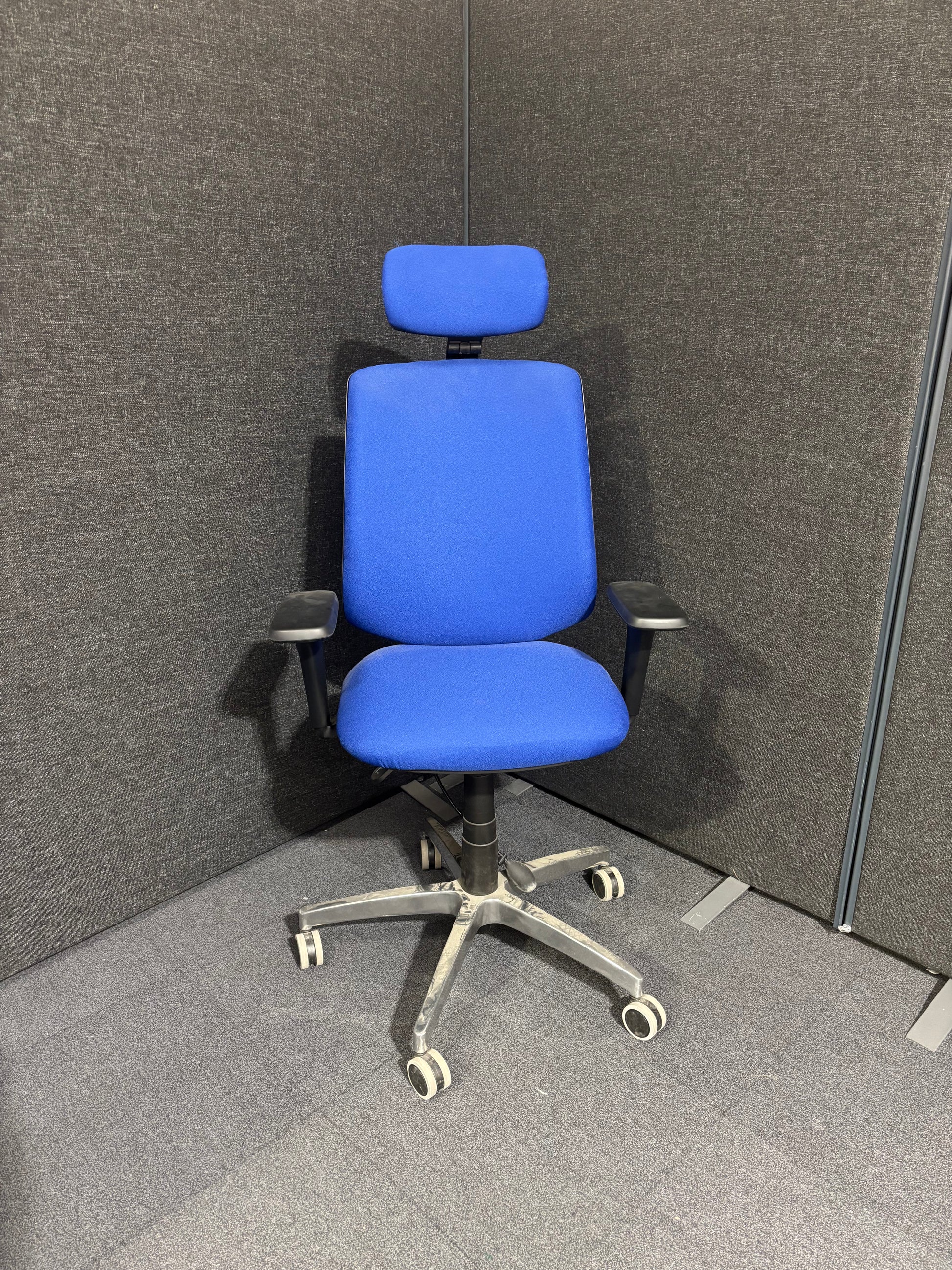 Tegan ergonomic asynchro task chair with adjustable arms - fabric