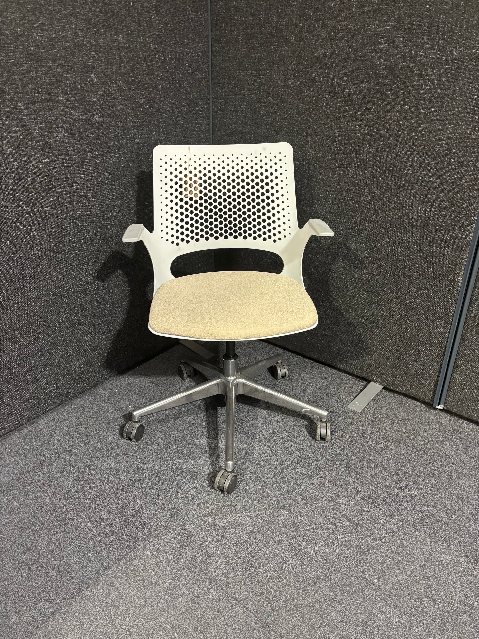 Solus perforated  LIGHT grey back swivel chair with fabric seat, height adjustable seat, polished metal base