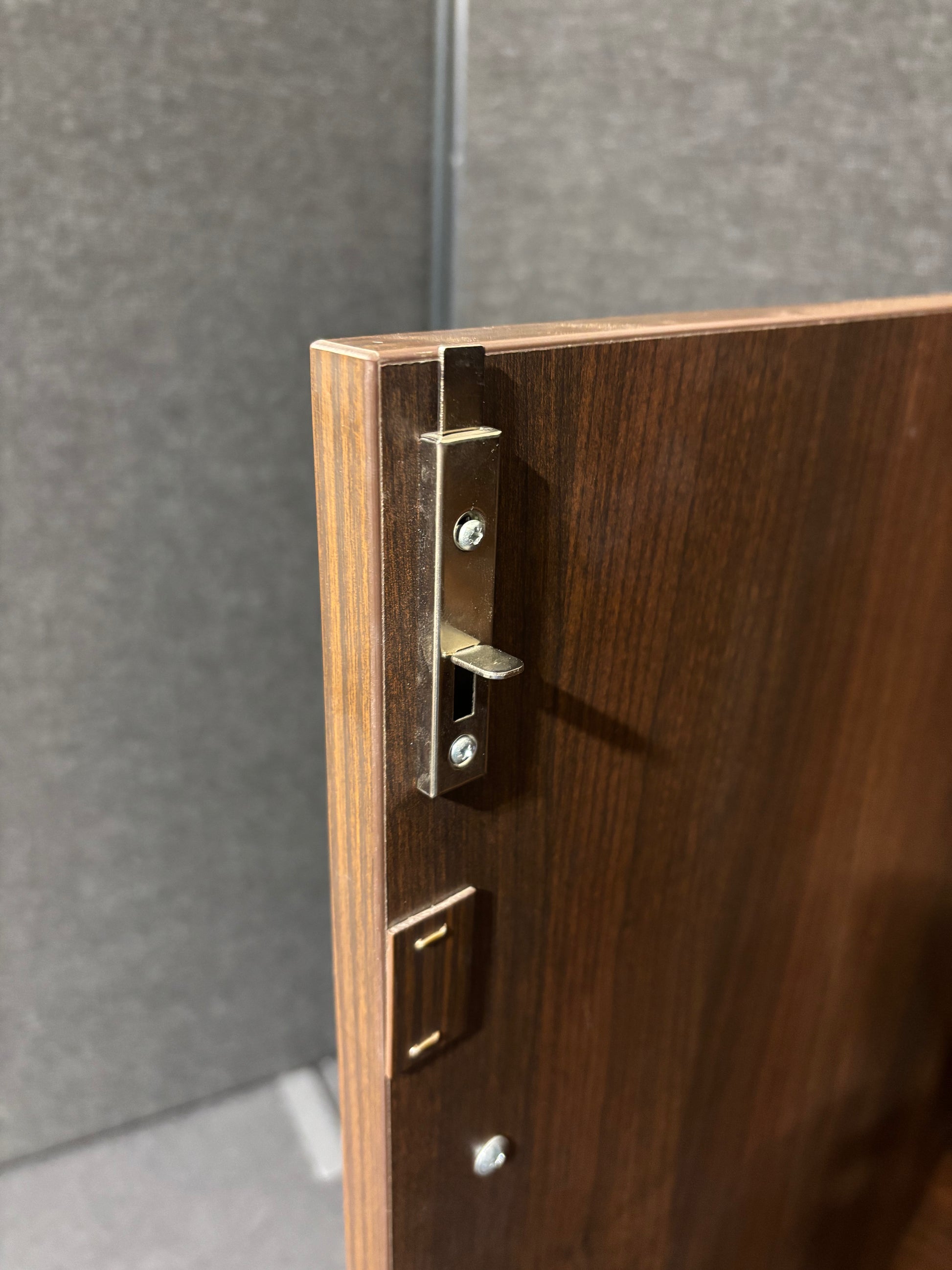 2 door walnut storage unit comes with shelves and keys (H 122 x W 80 x D 43 cm)