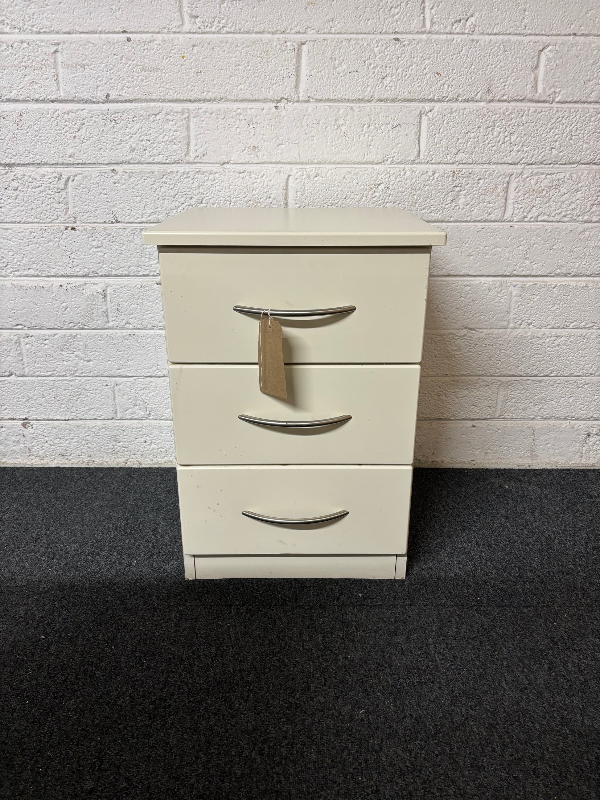 3 drawer white wooden painted bedside locker 1325