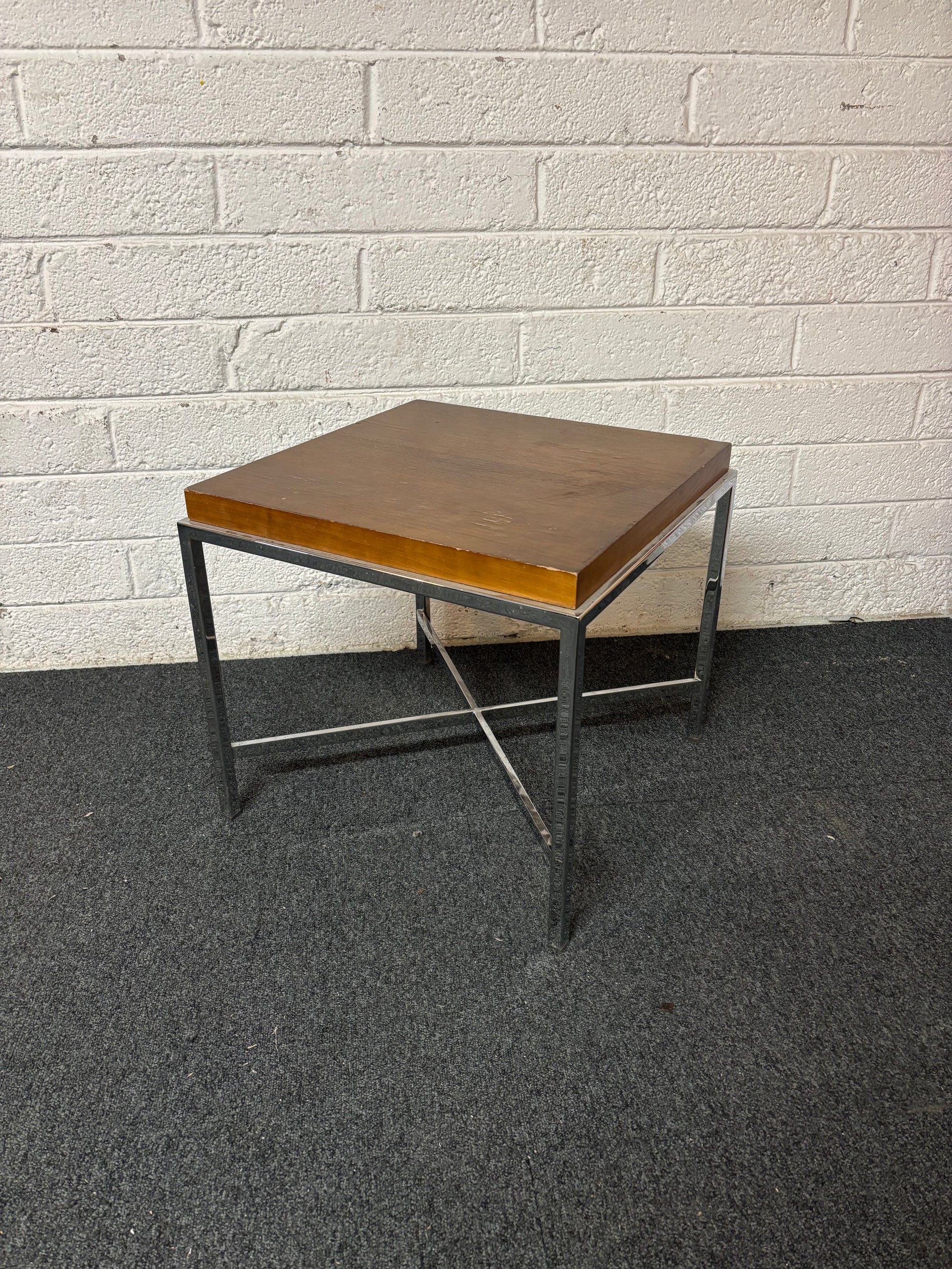 Square walnut coffee table with chrome frame (H 46 x W 50 x L 50 cm) 1325