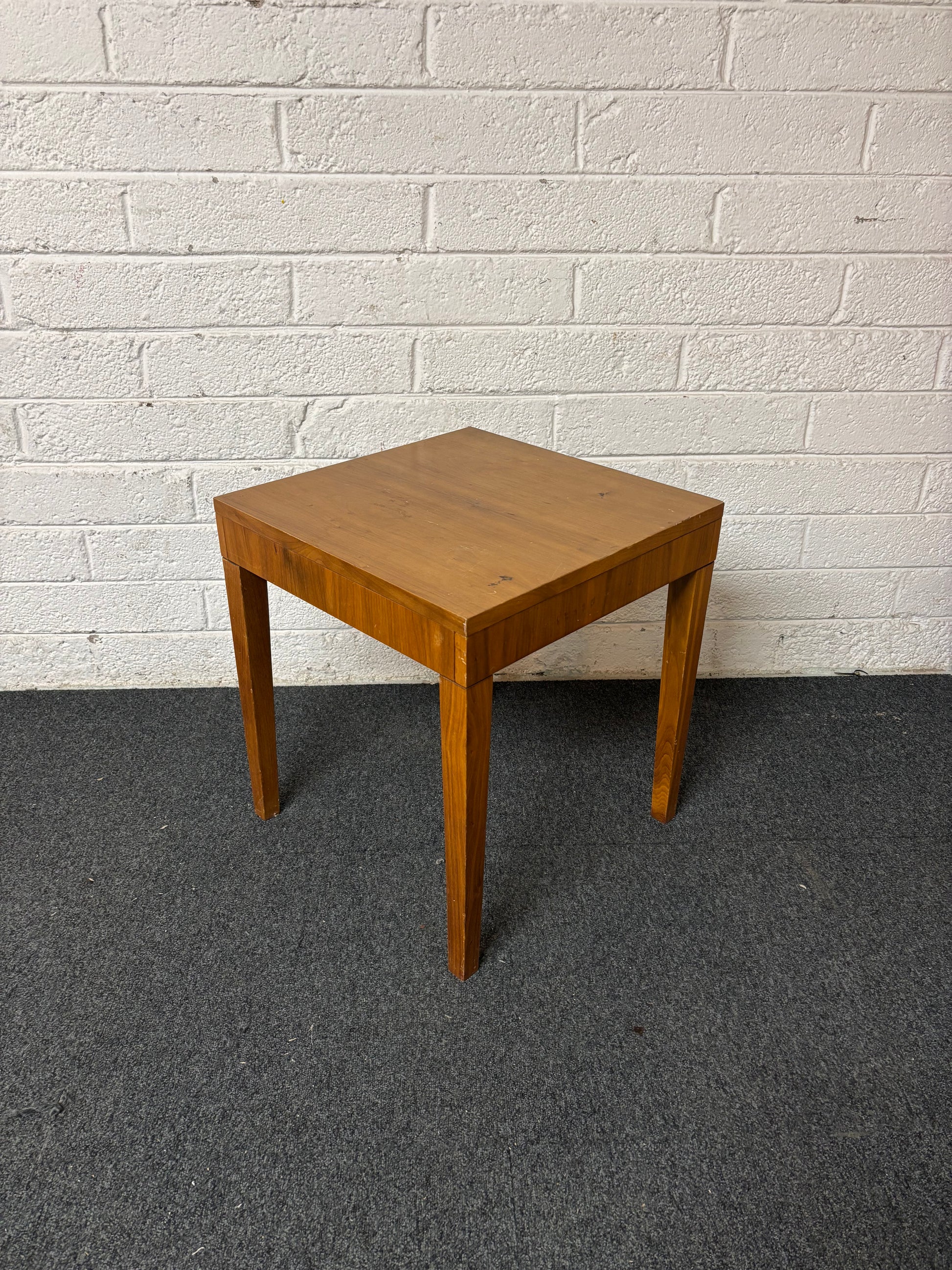 Low solid cherry coffee table (H 55 x W 50 x D 50 cm) 1325
