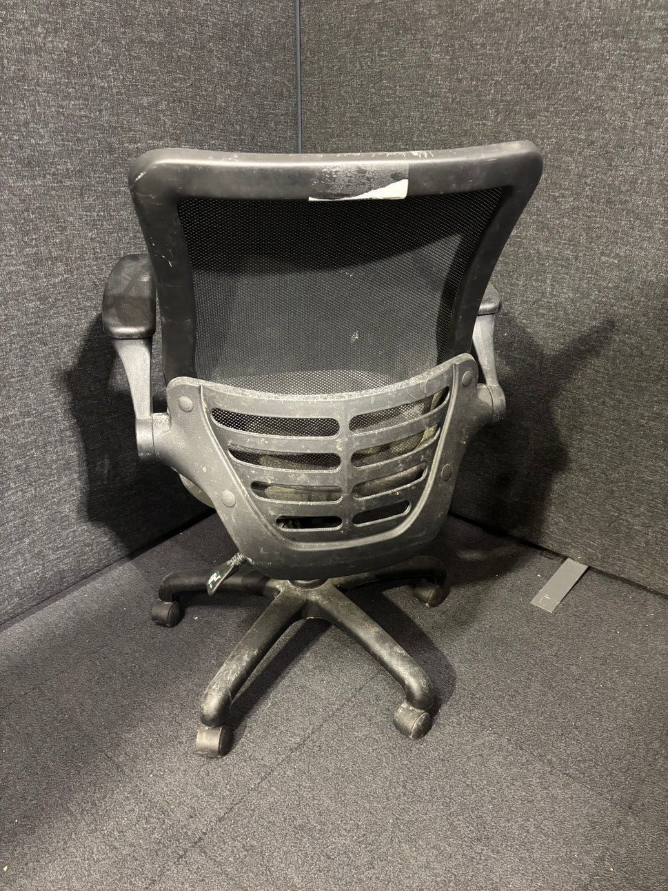 Grey fabric seat mesh back second hand swivel chair with arms