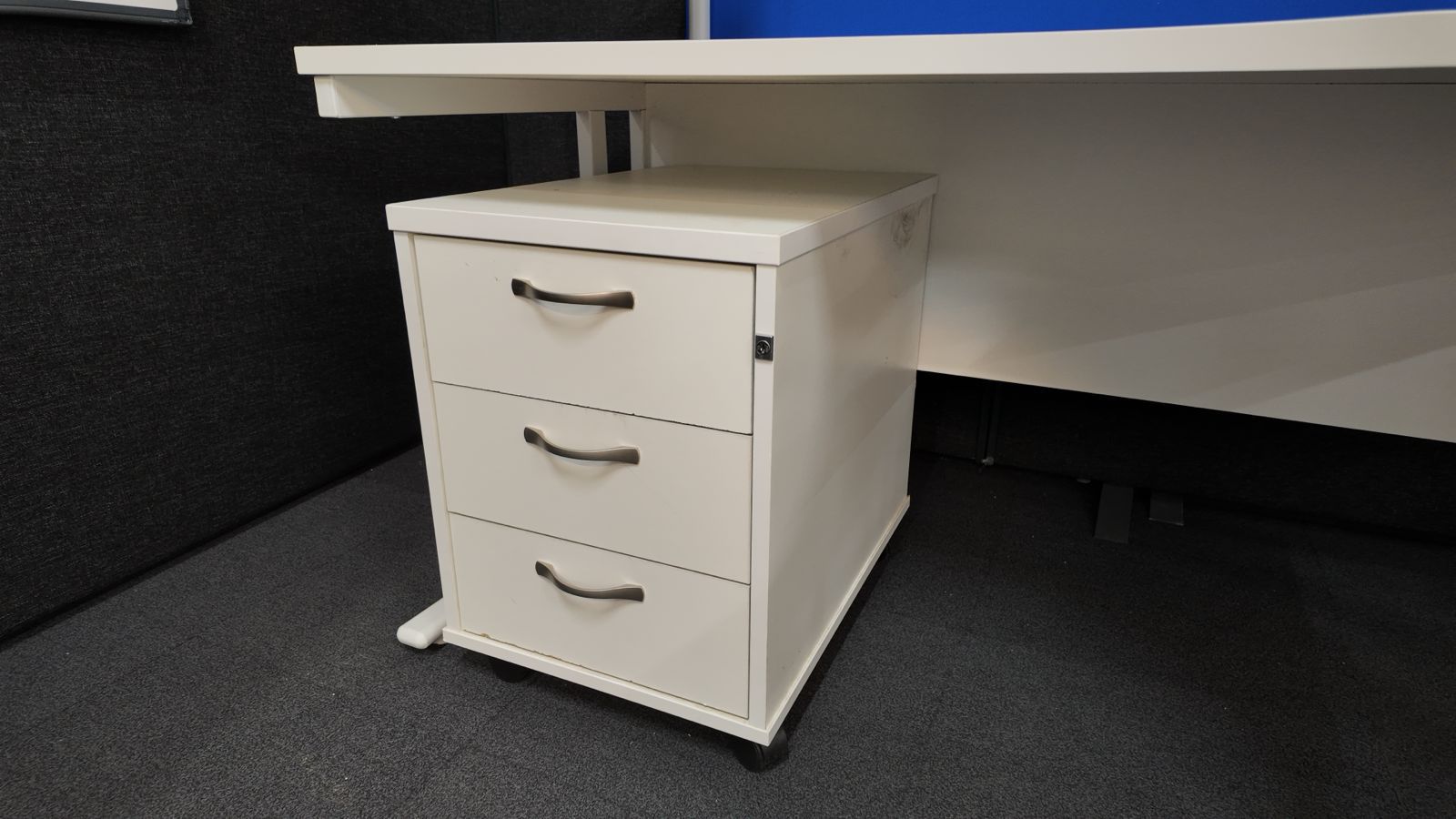 2 or 3 drawer wooden mobile pedestal
