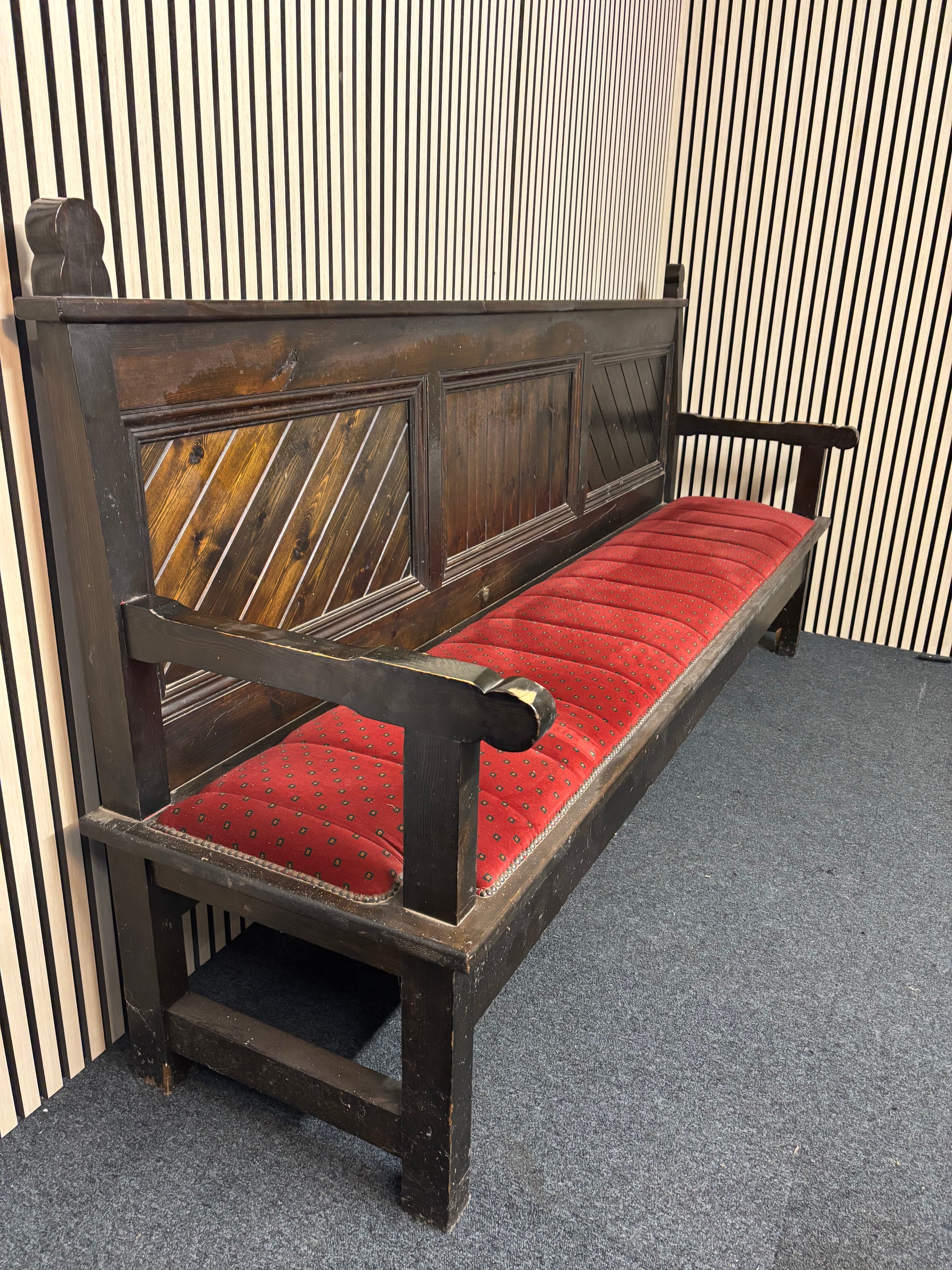Solid mahogany framed red mixed fabric seat large pub bench (H 120 x W 180 x D 66 cm) 2325