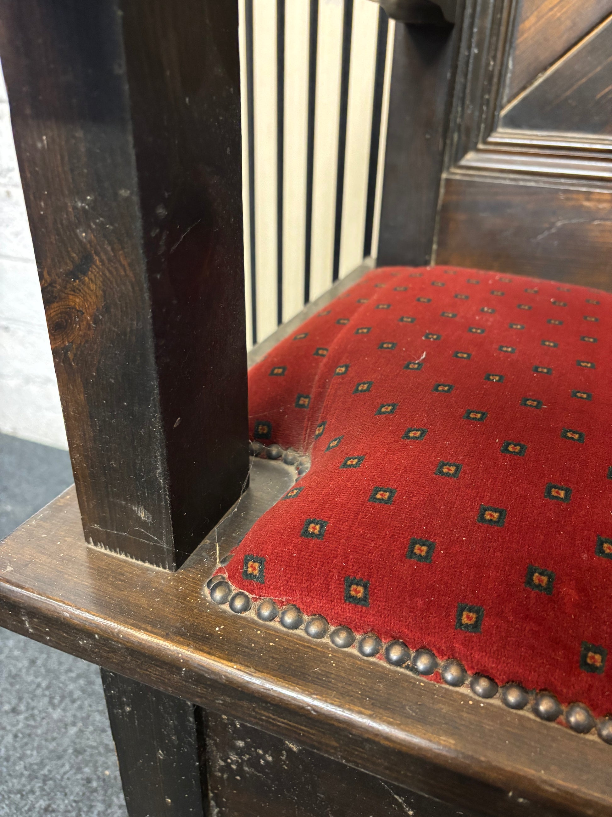 Solid mahogany framed red mixed fabric seat large pub bench (H 120 x W 180 x D 66 cm) 2325