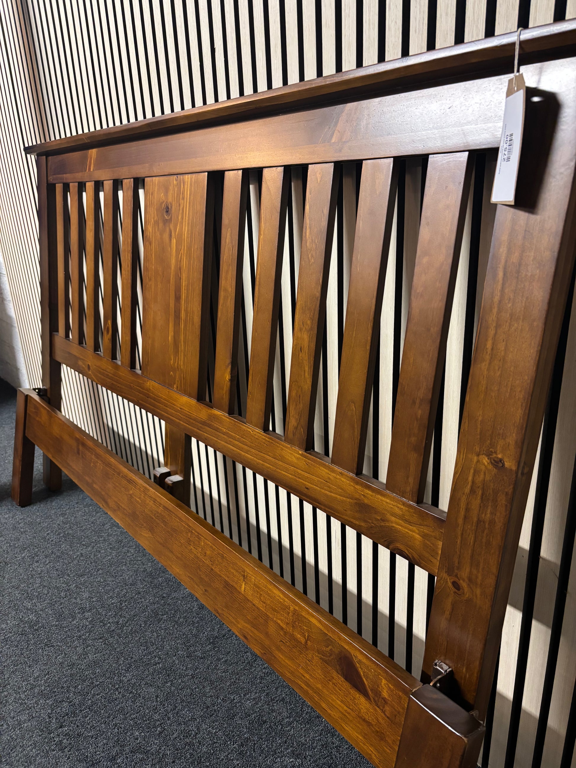 Solid walnut framed 5ft bed frame 2325