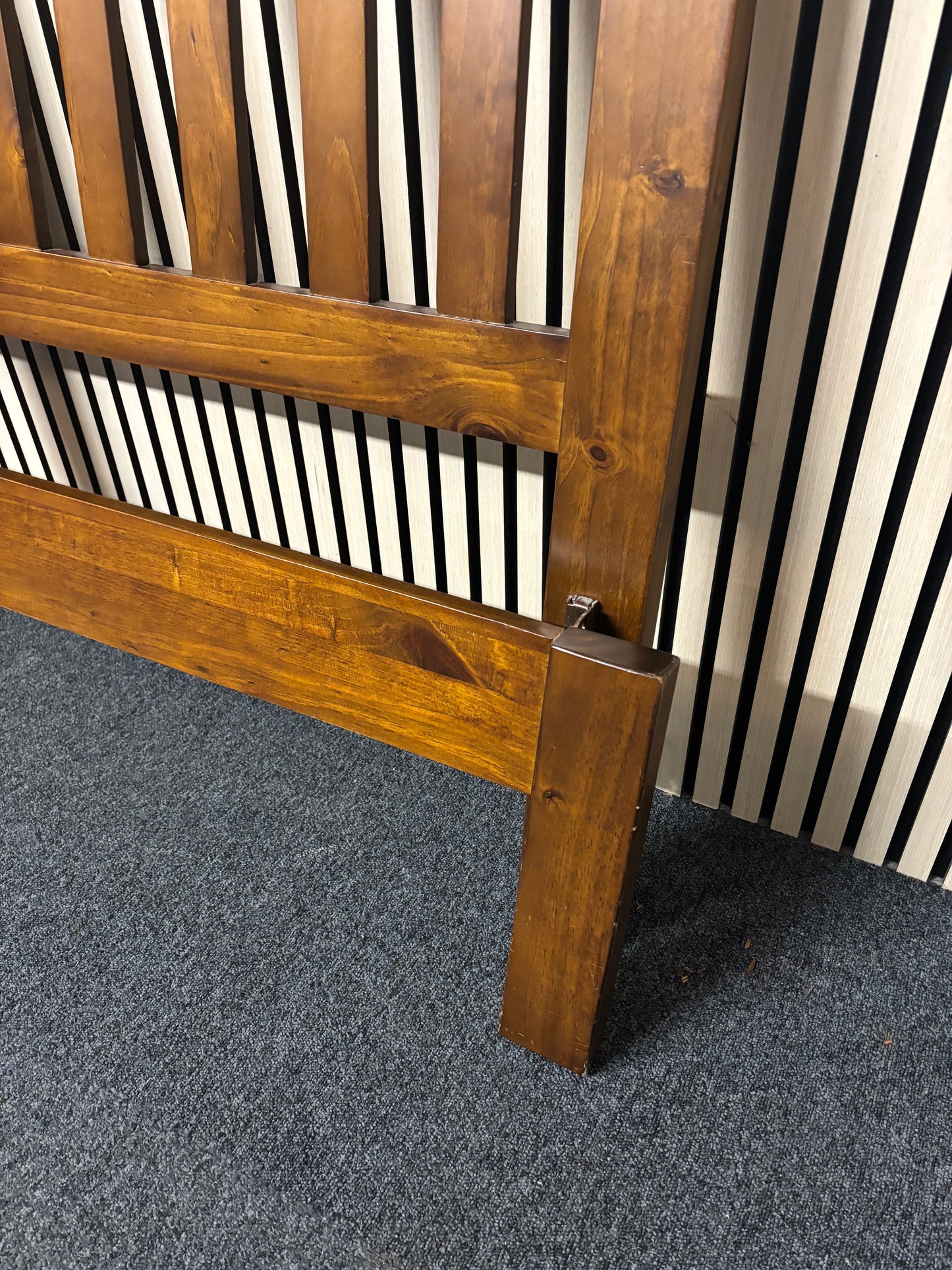 Solid walnut framed 5ft bed frame 2325